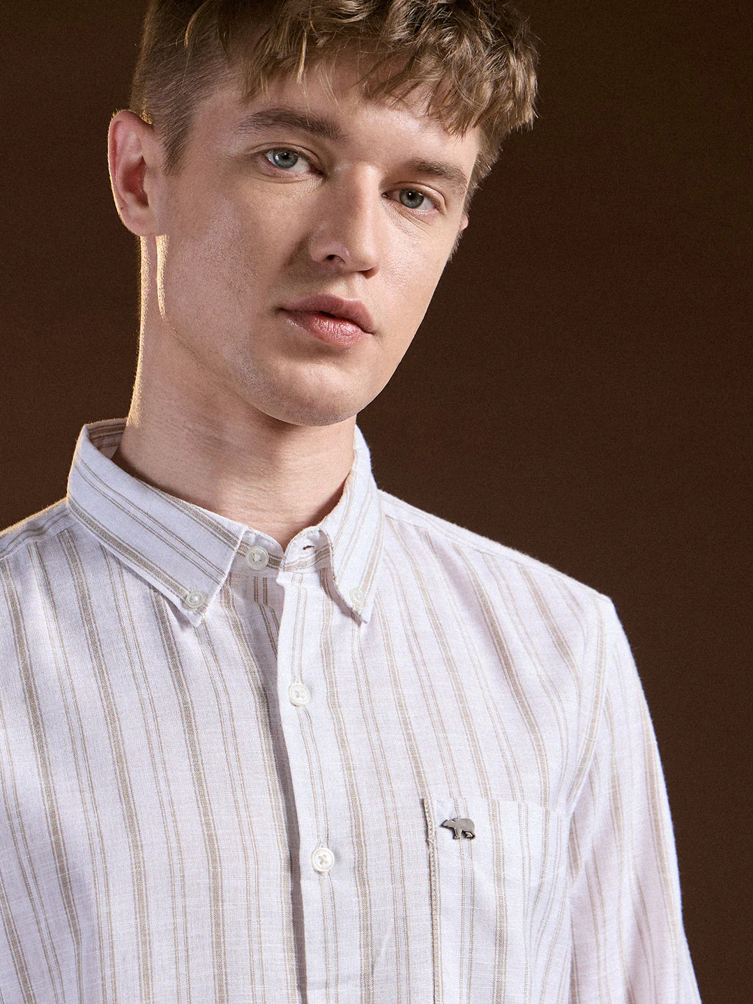 Men White Vertical Stripes Slim Fit Casual Shirt - Image 5