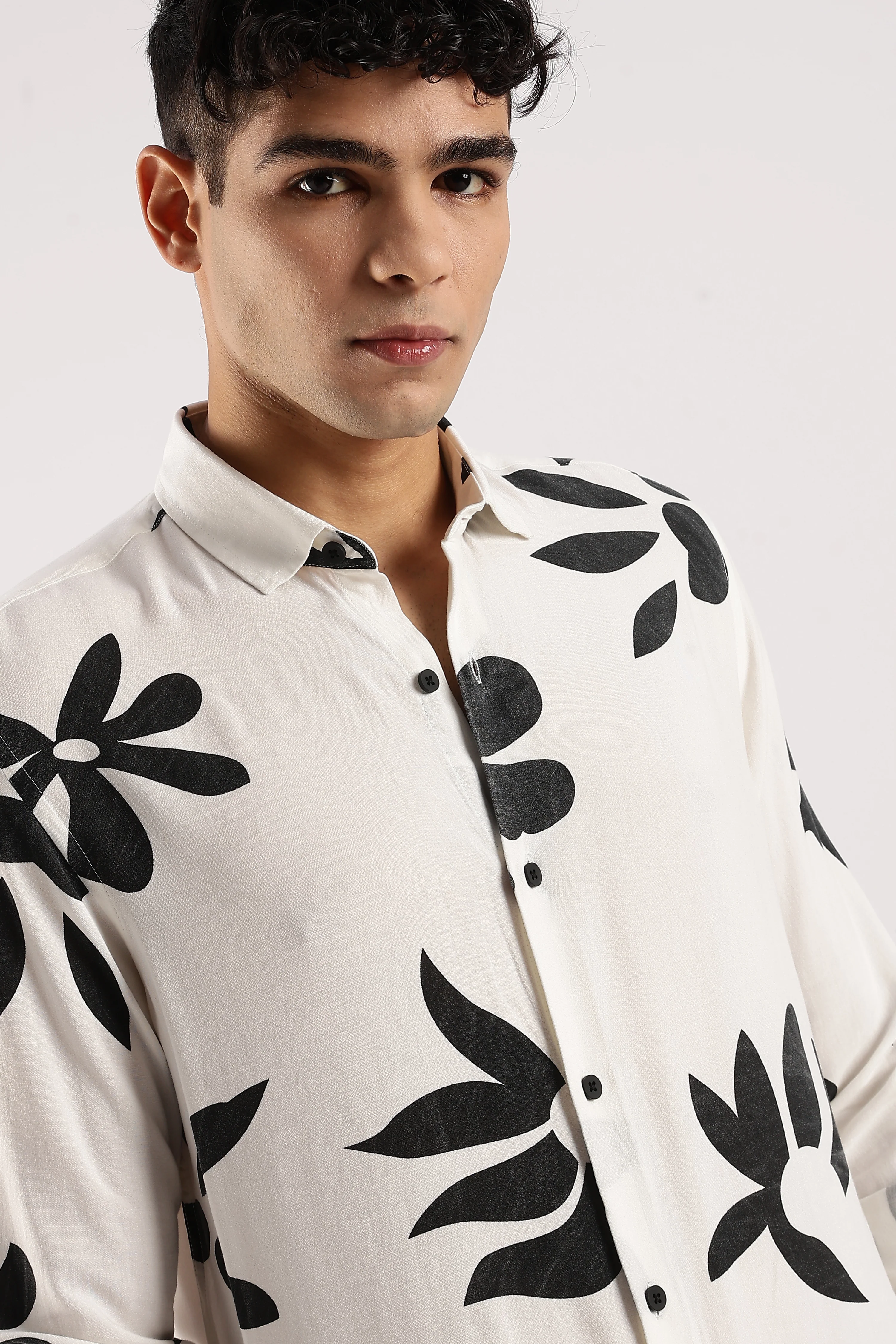 Men White Viscose Shirt - Image 4