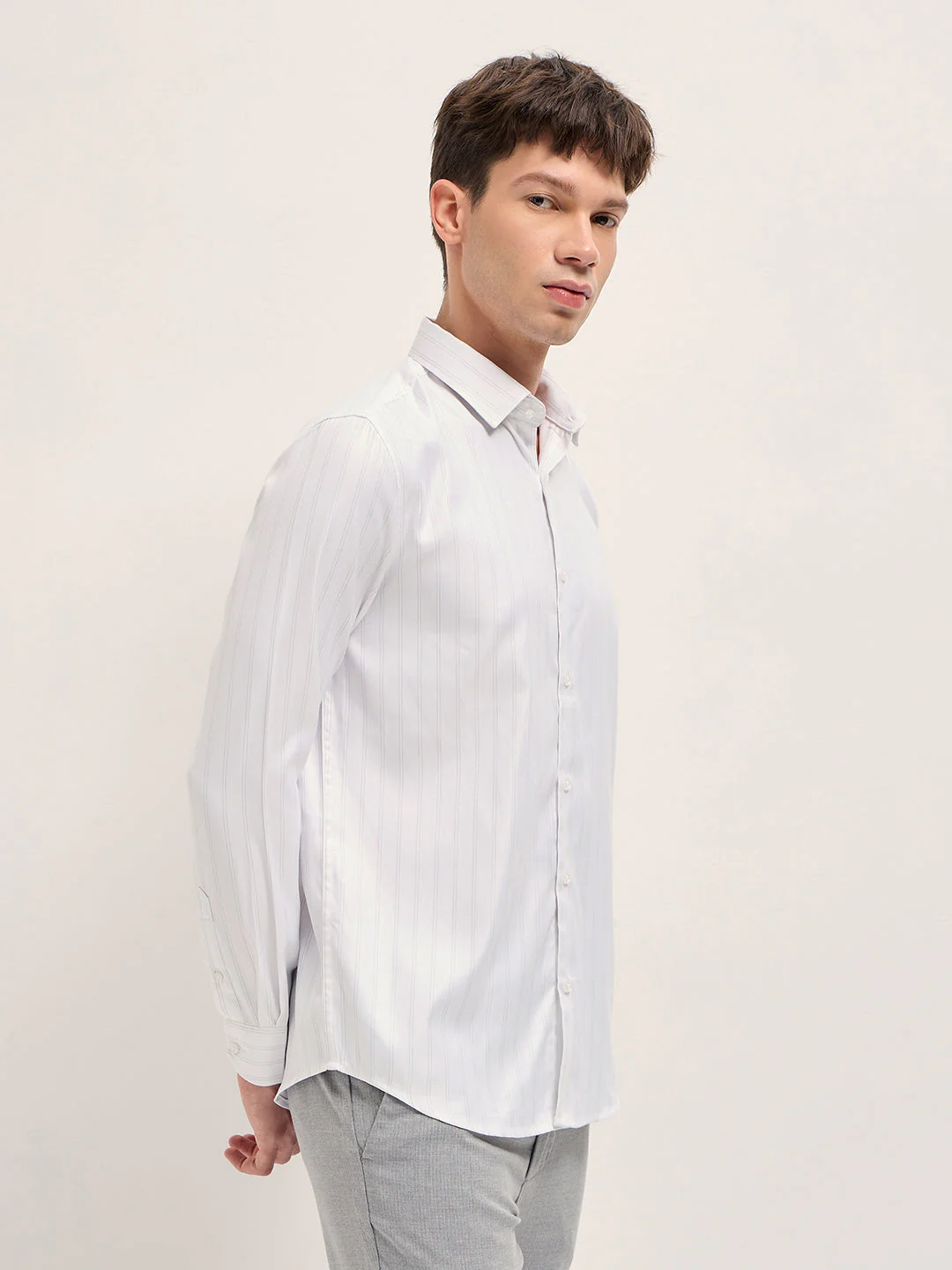 Men White Woven Stripe Pattern Tailored Fit Formal Shirt - Image 3