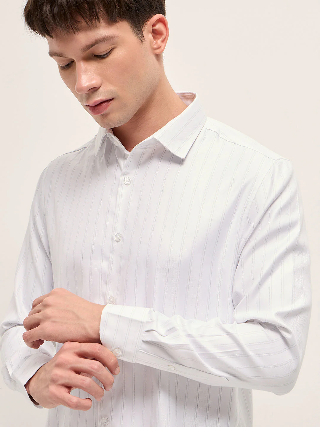 Men White Woven Stripe Pattern Tailored Fit Formal Shirt - Image 5