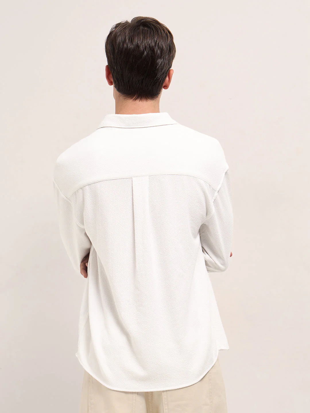 Men White Woven Textured Relaxed Fit Casual Shirt - Image 2