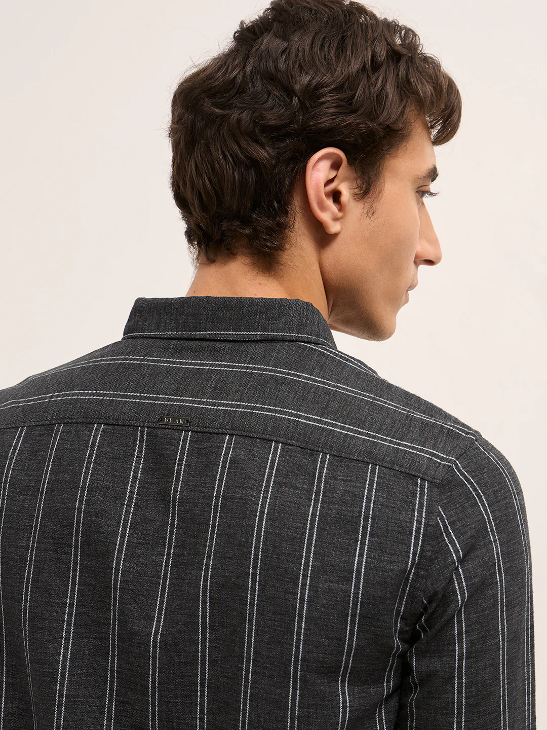 Men Woven Striped Casual Shirt - Image 6