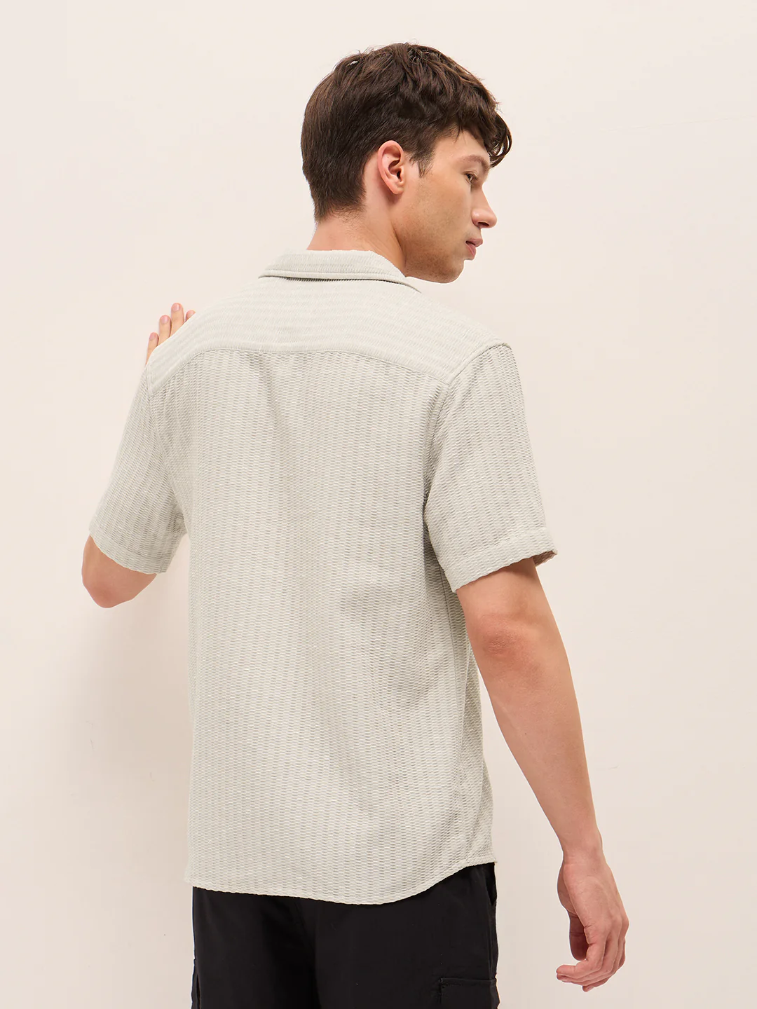 Men Woven Textured Casual Shirt - Image 2