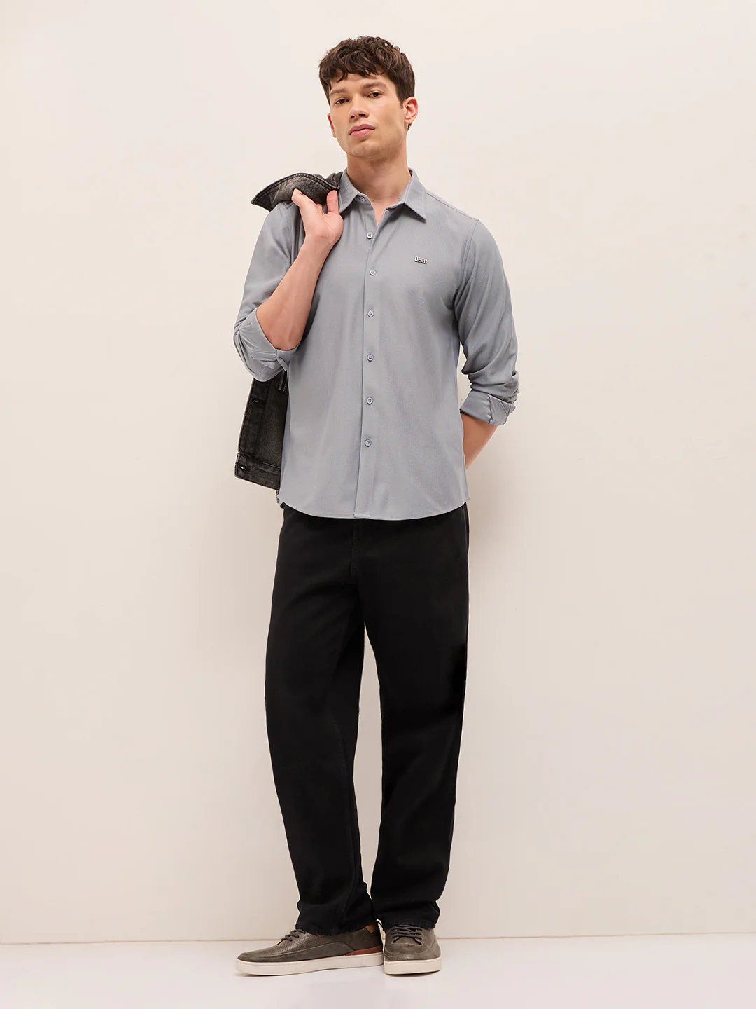 Men Woven Textured Casual Shirt - Image 4