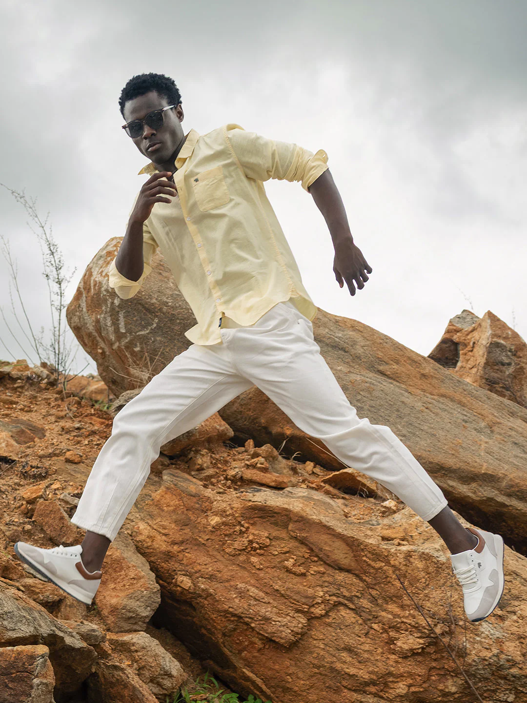 Men Yellow Cotton Linen Slim Fit Solid Casual Shirt - Image 2