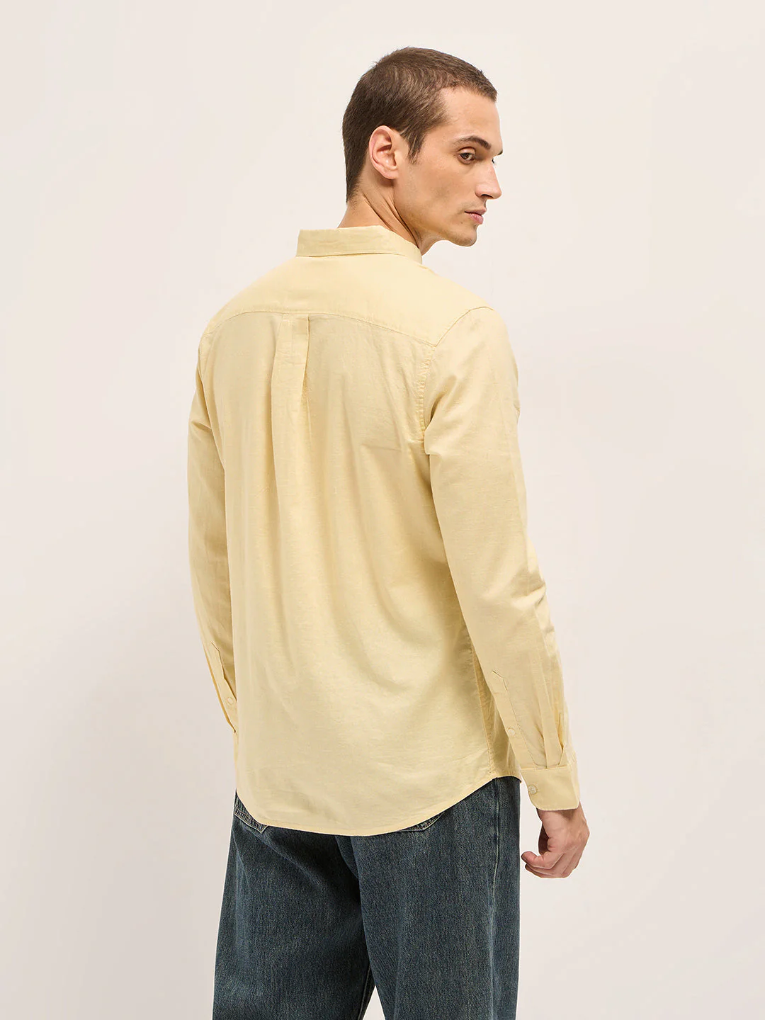 Men Yellow Cotton Linen Solid Slim Fit Casual Shirt - Image 2