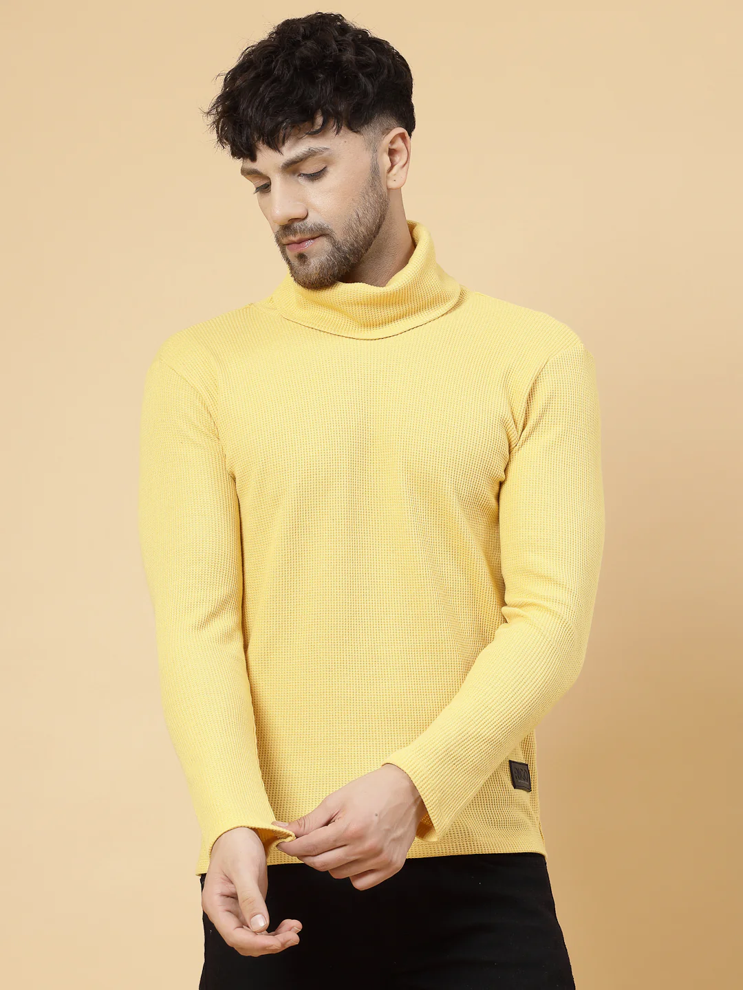 Men Yellow Waffle Knit T-shirt - Image 3