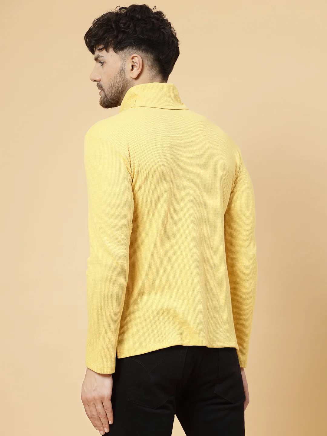 Men Yellow Waffle Knit T-shirt - Image 6