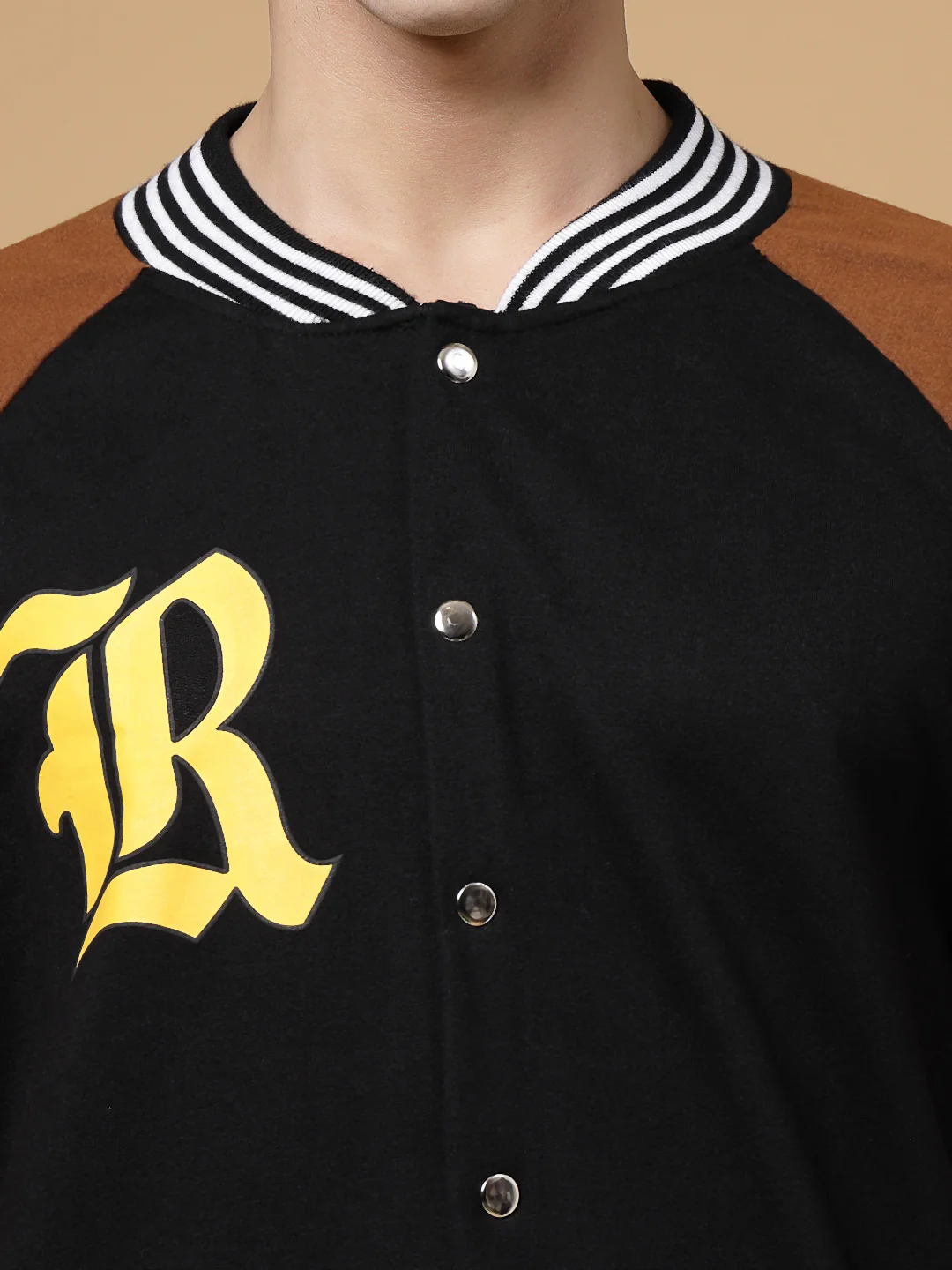 Men Black Oversized Printed Fleece Varsity Jacket - Image 4