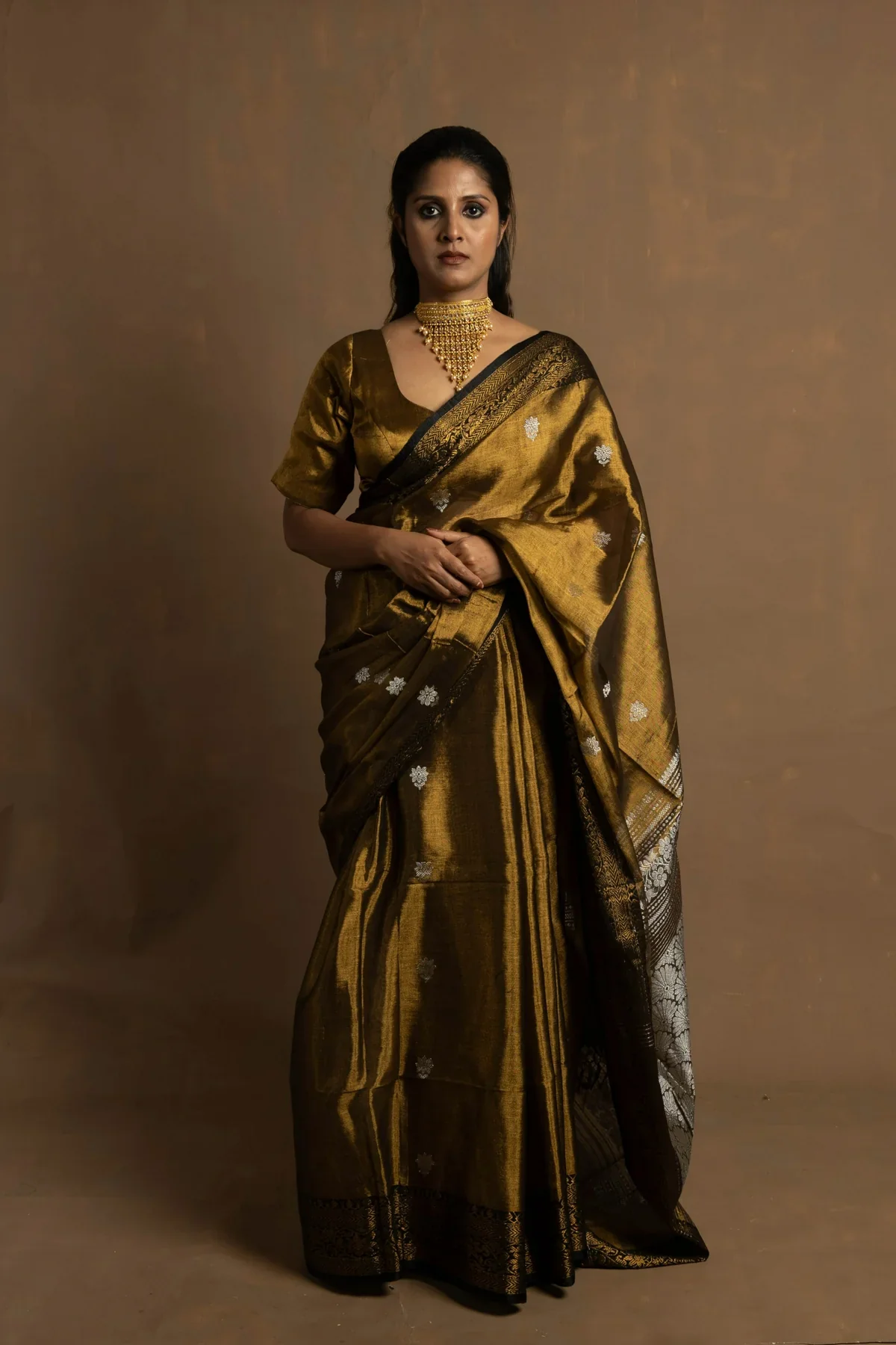 Muharat Handloom Gold Tissue Banarasi Saree - Image 2