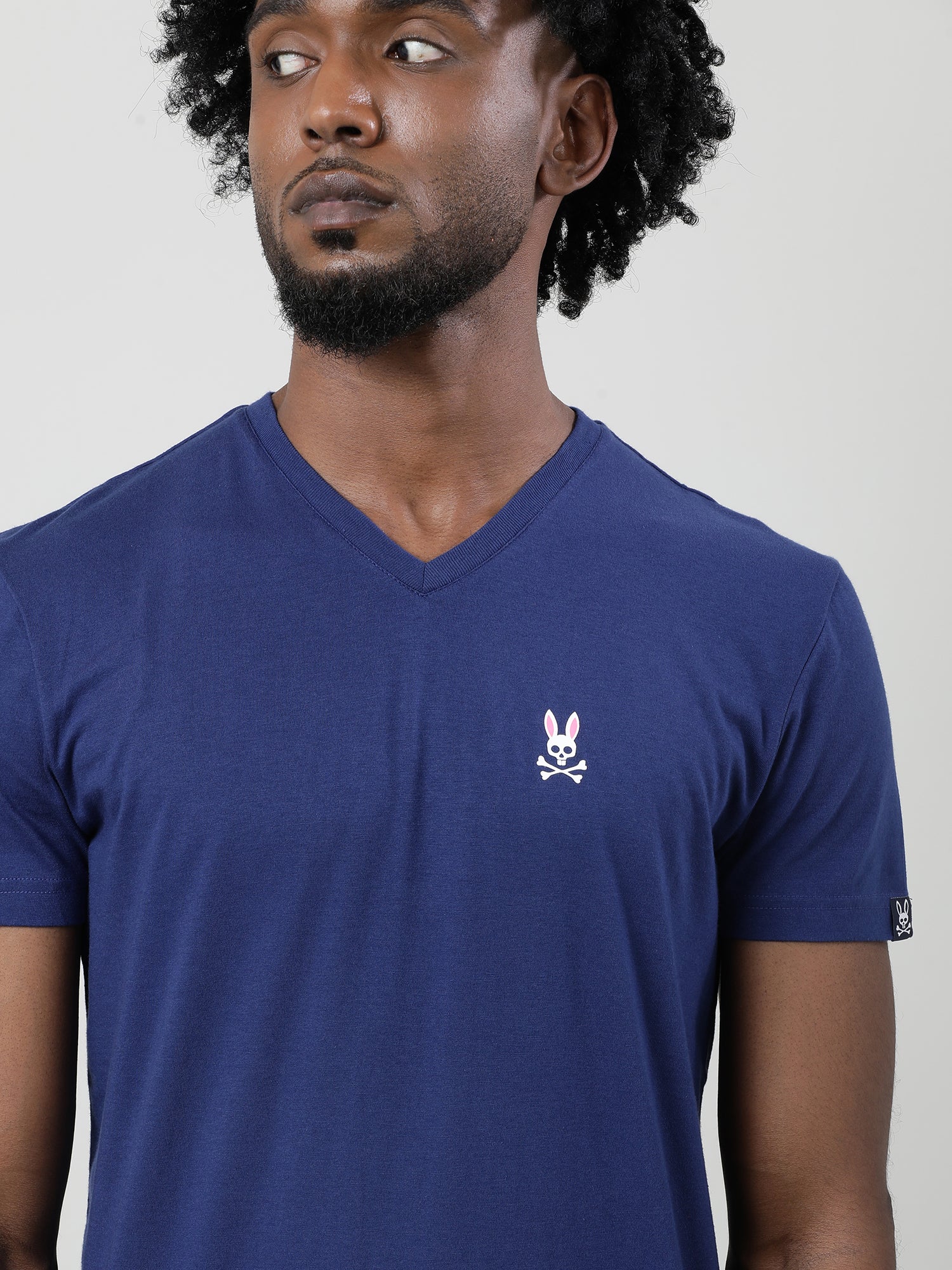 Men Navy Quick-Dry V-Neck Relaxed Fit T-Shirt - Image 5