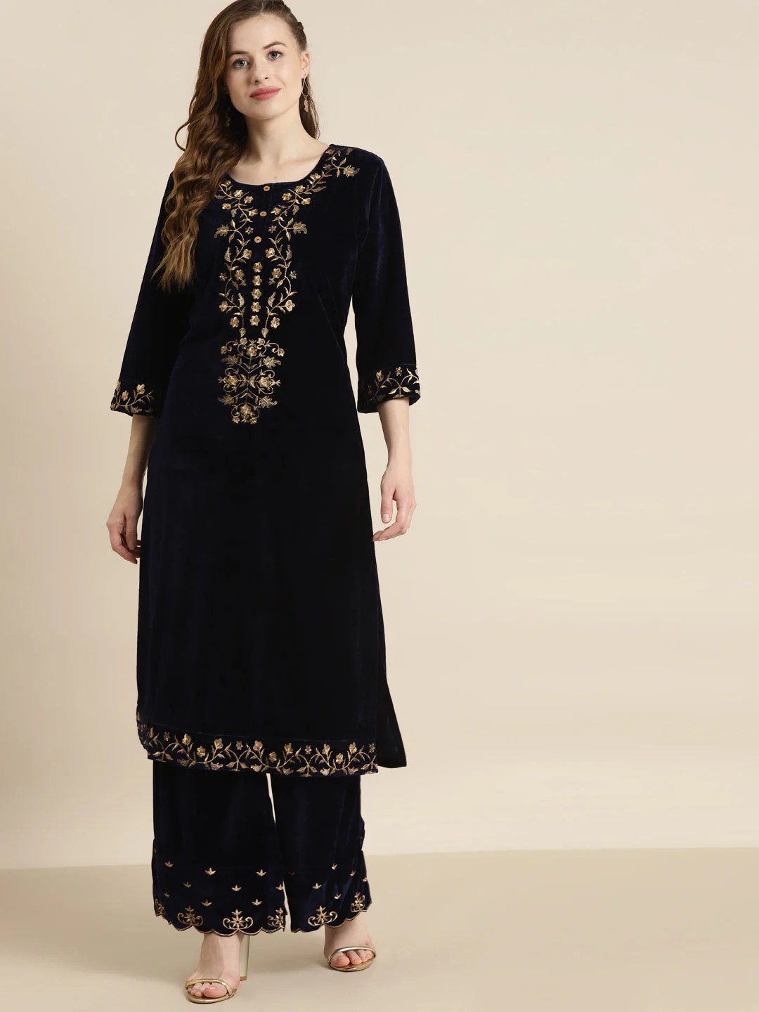 Navy Velvet Floral Zari Embroidery Kurta - Image 3