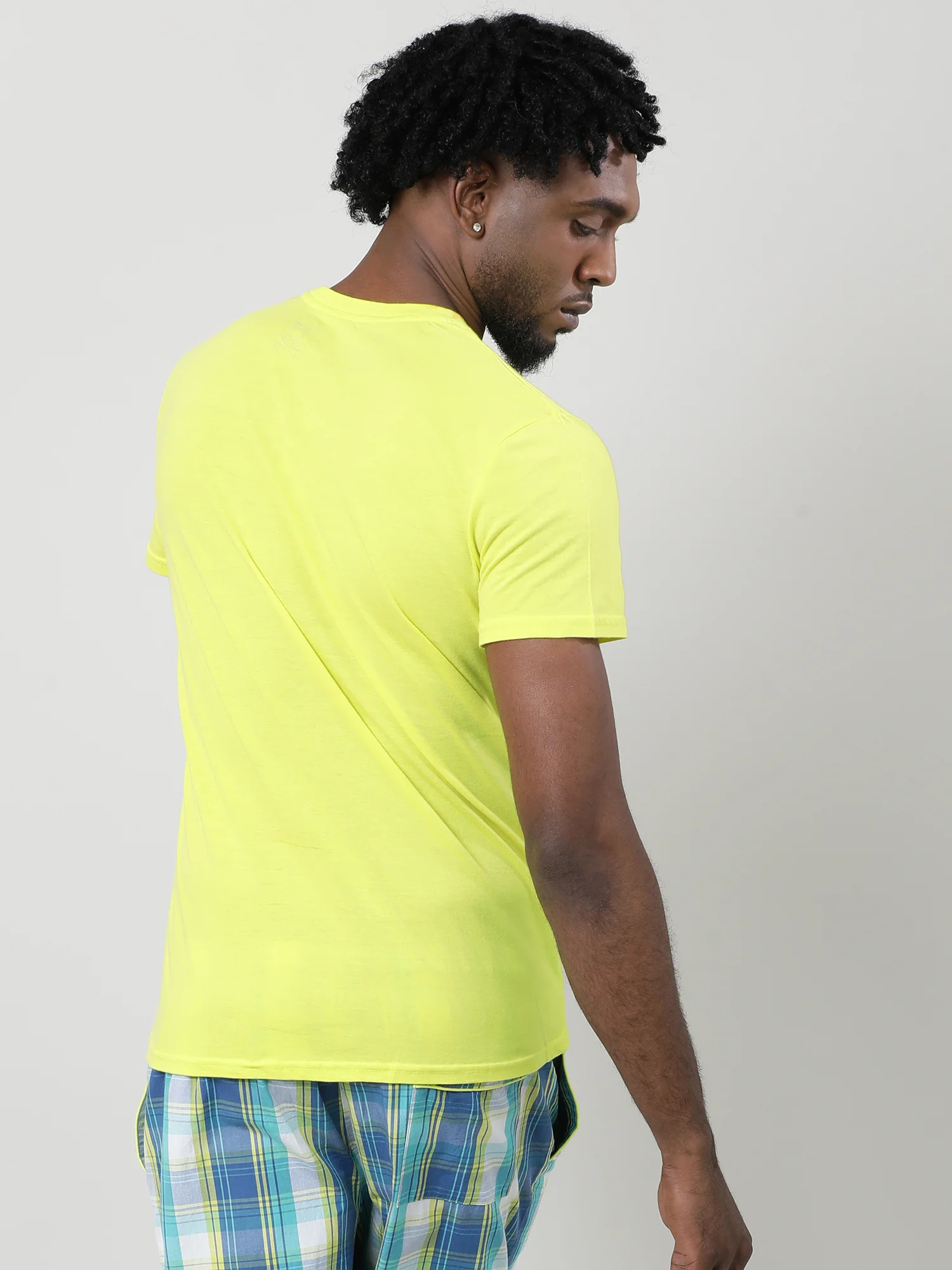Men Yellow Quick-Dry Relaxed Fit Cotton T-Shirt - Image 6