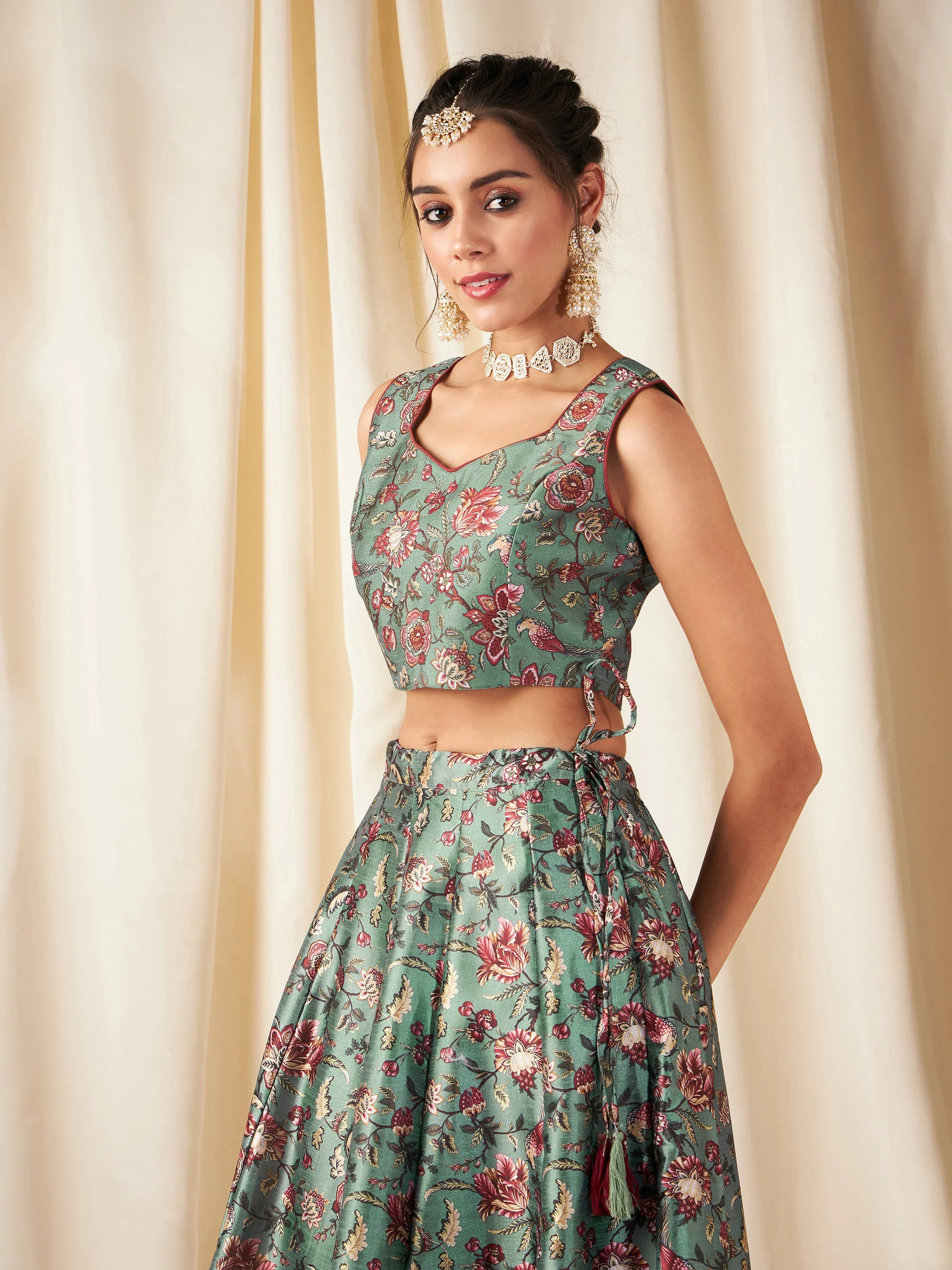 Olive Floral Sweetheart Neck Crop Top - Image 3