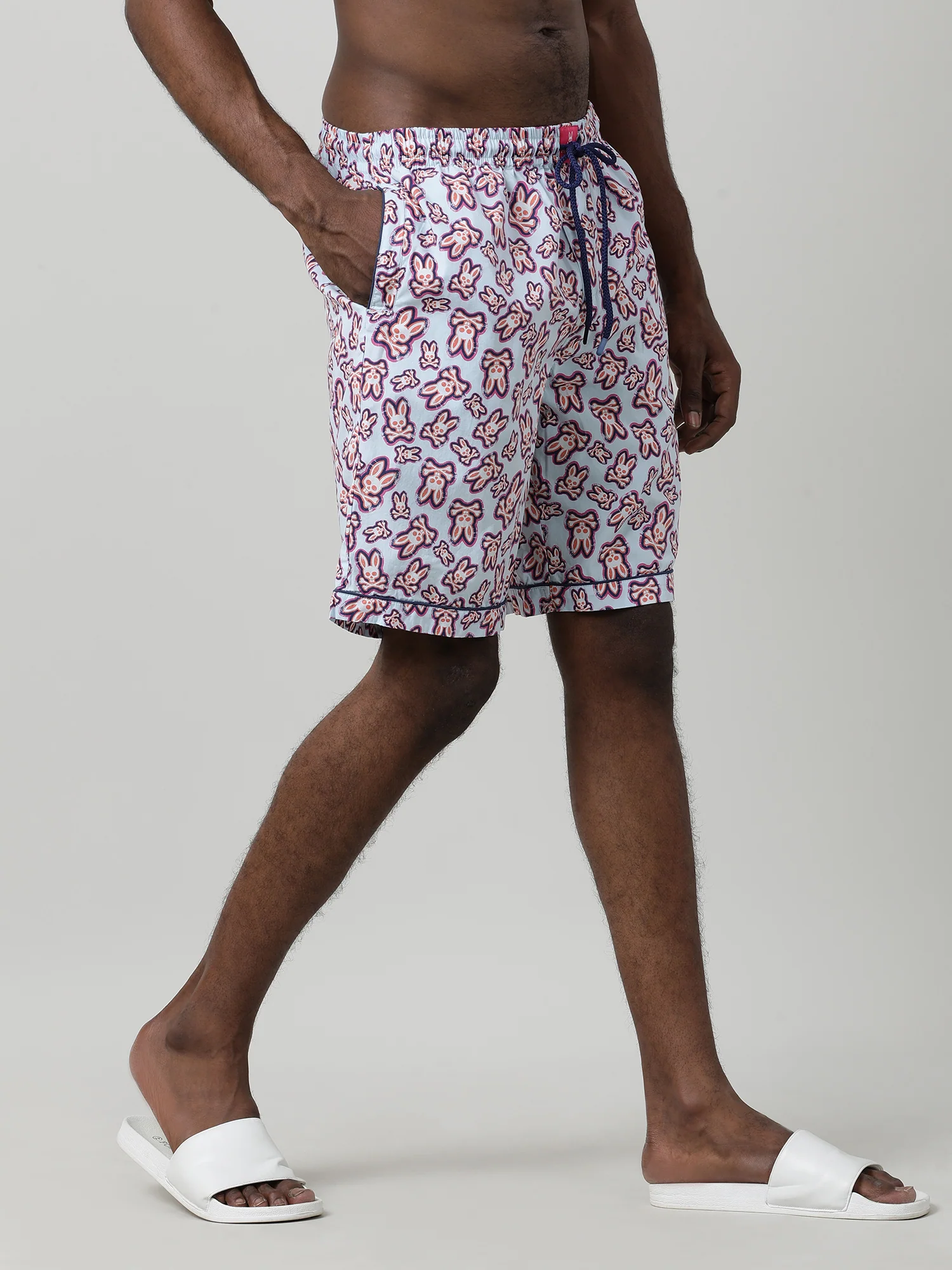 Men Oversized Printed Cotton Travel Lounge Shorts - Image 4
