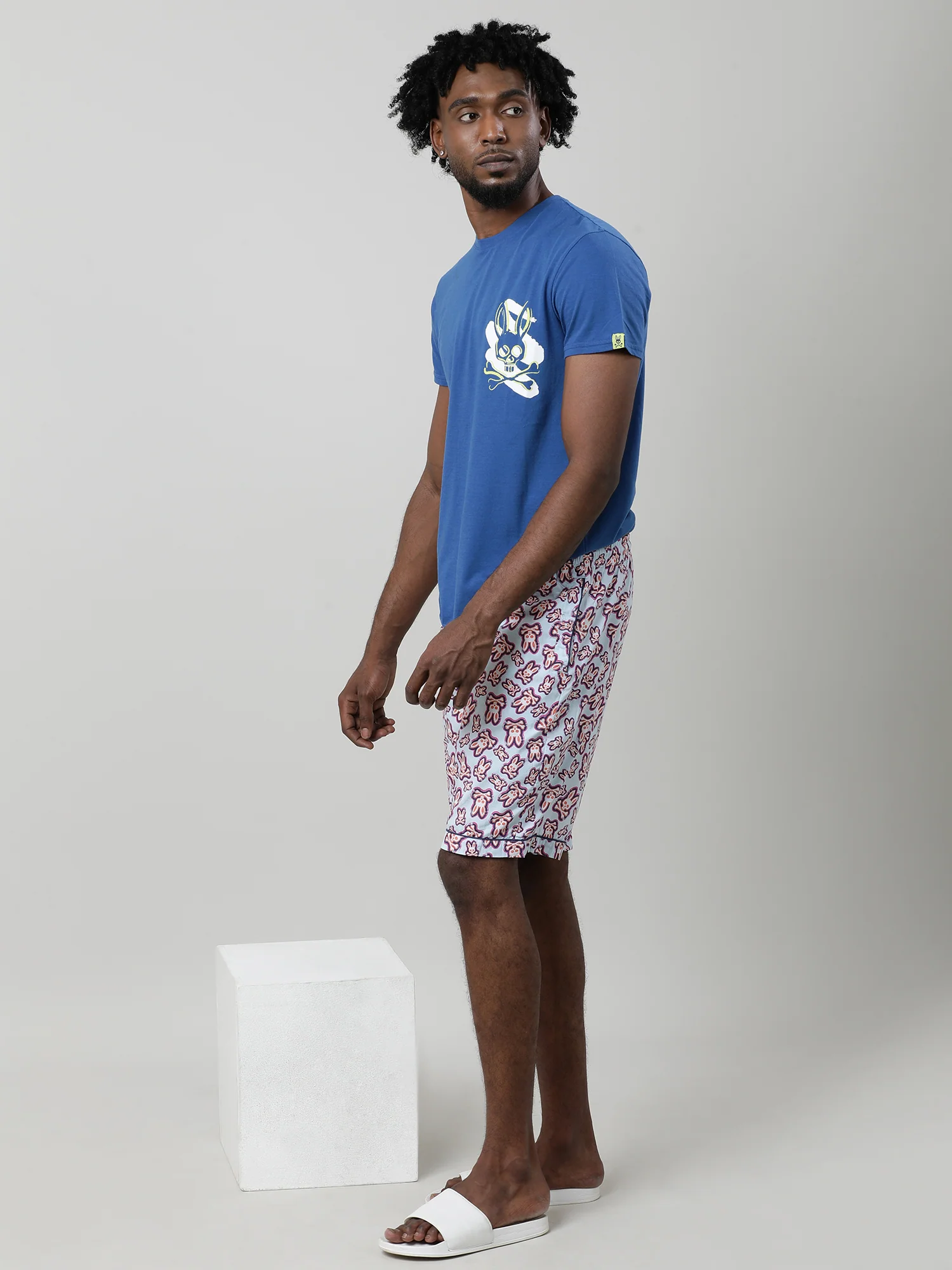 Men Oversized Printed Cotton Travel Lounge Shorts - Image 7
