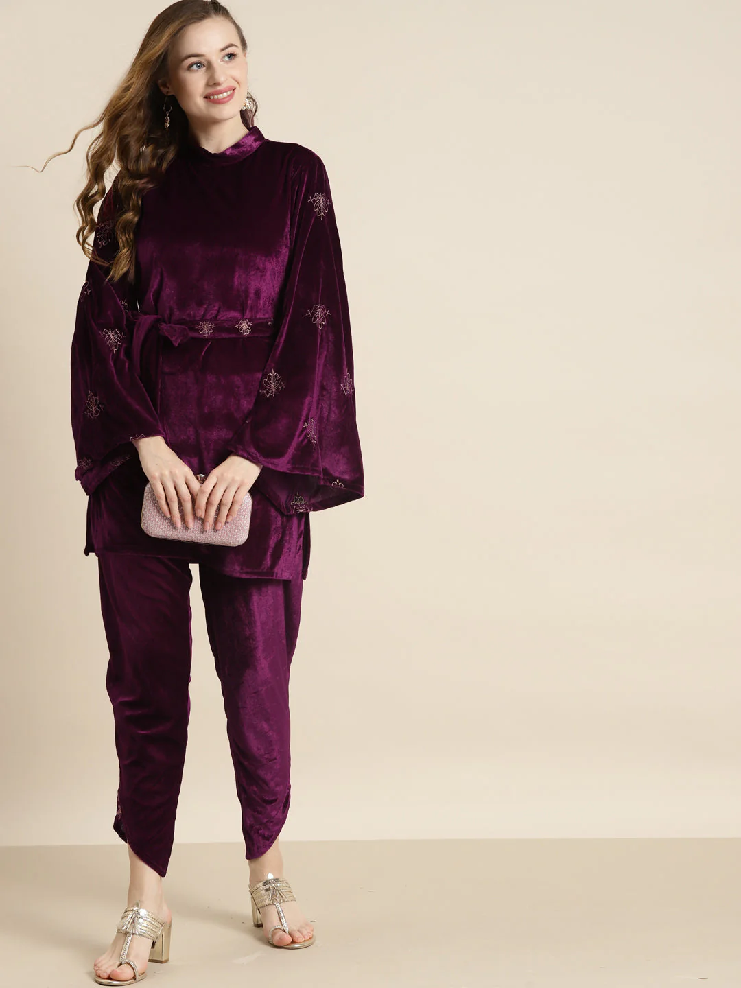 Purple Velvet Zari Embroidered Belt Short Kurta - Image 5