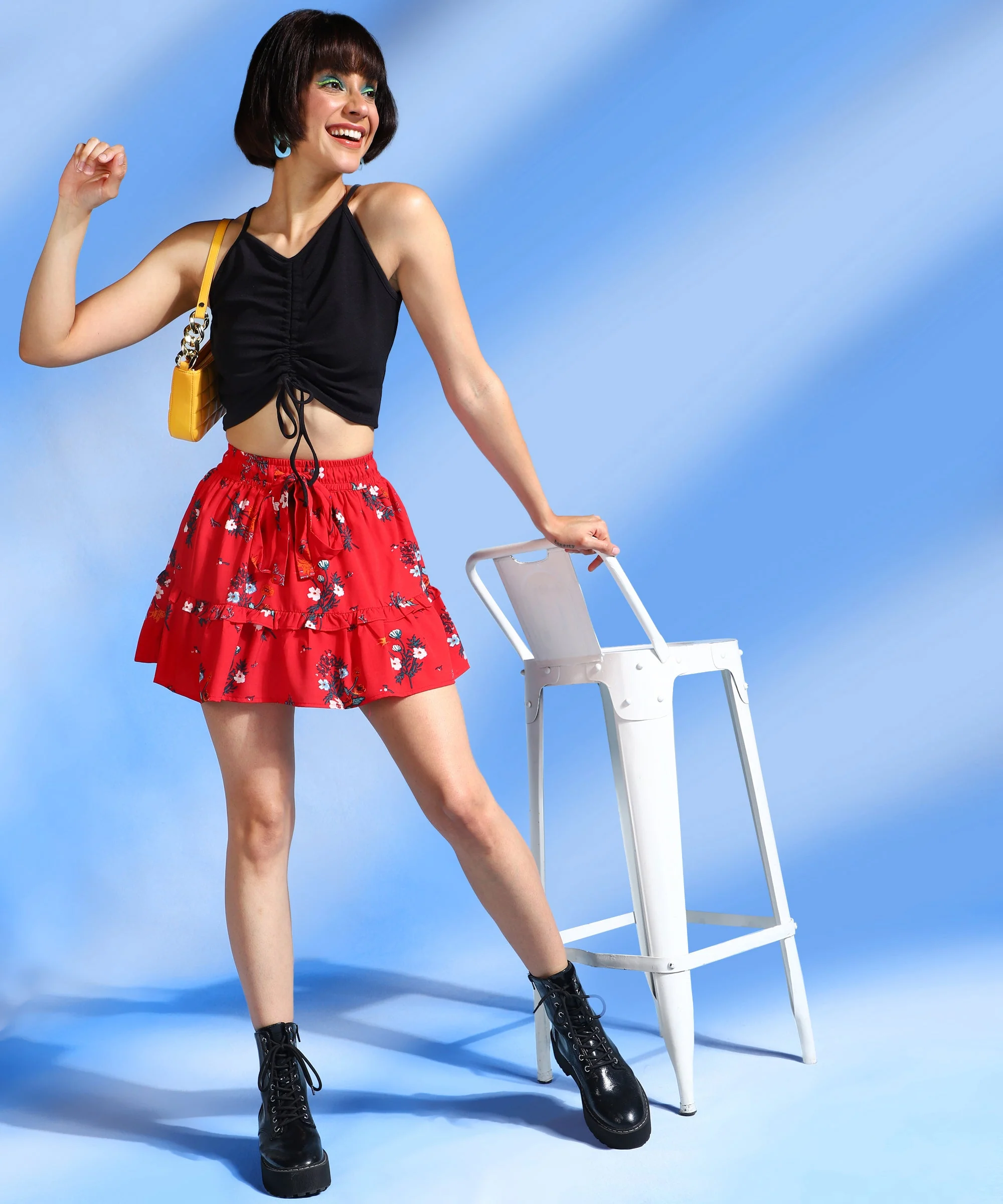 Women Black  V-Neck Fitted Top - Image 5