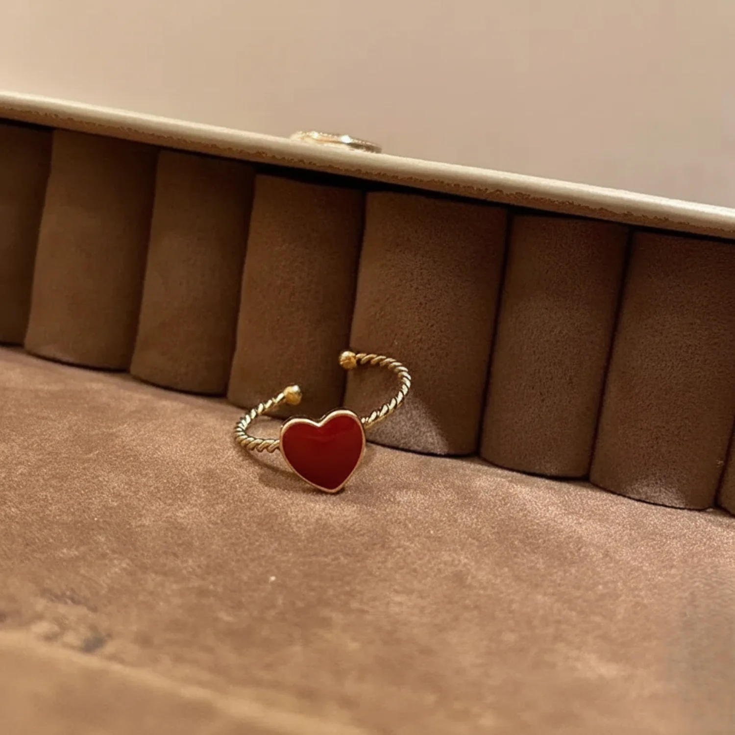 Red Heart Gold Twist Ring