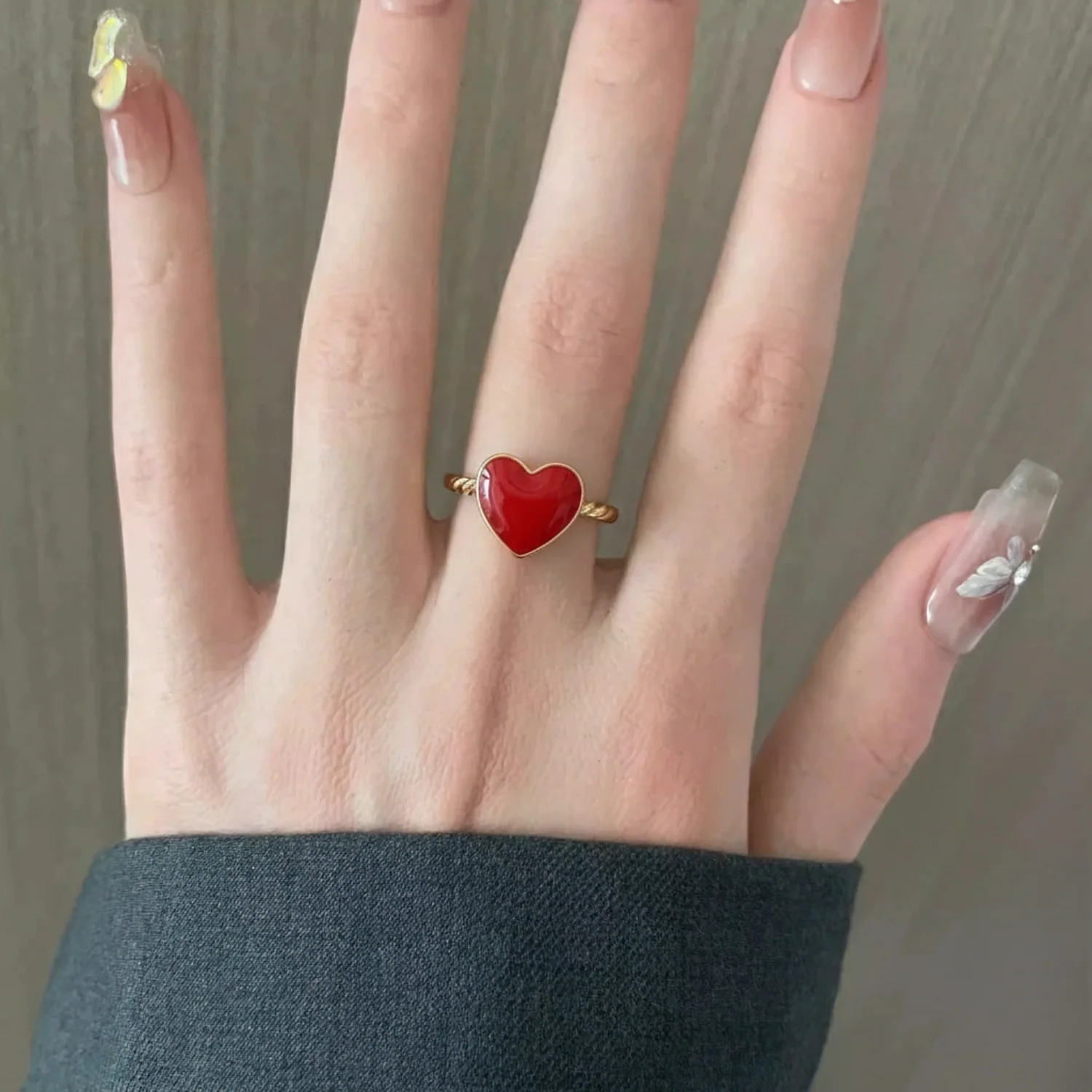 Red Heart Gold Twist Ring - Image 2