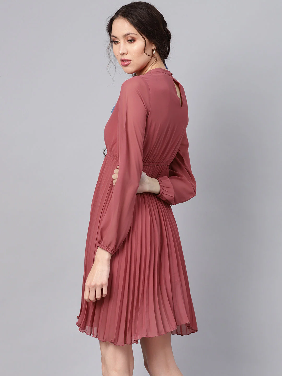 Women Rose Pink Mandrain Collar Pleated Skater Dress - Image 3