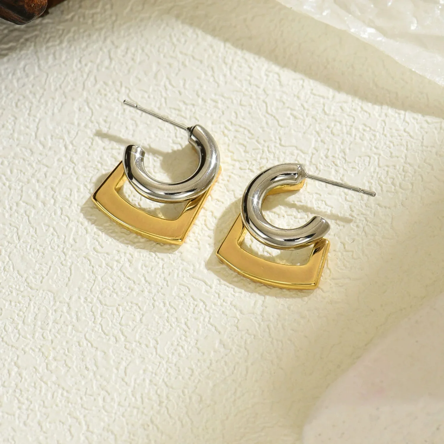 Sculpted Square Dual Hoop - Image 4