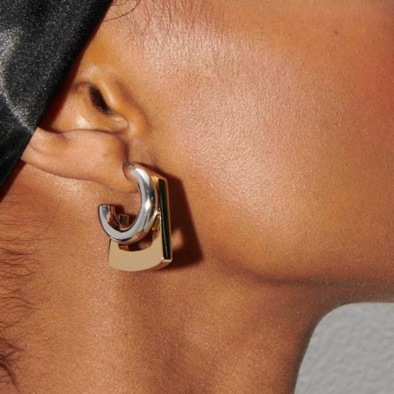 Sculpted Square Dual Hoop - Image 5
