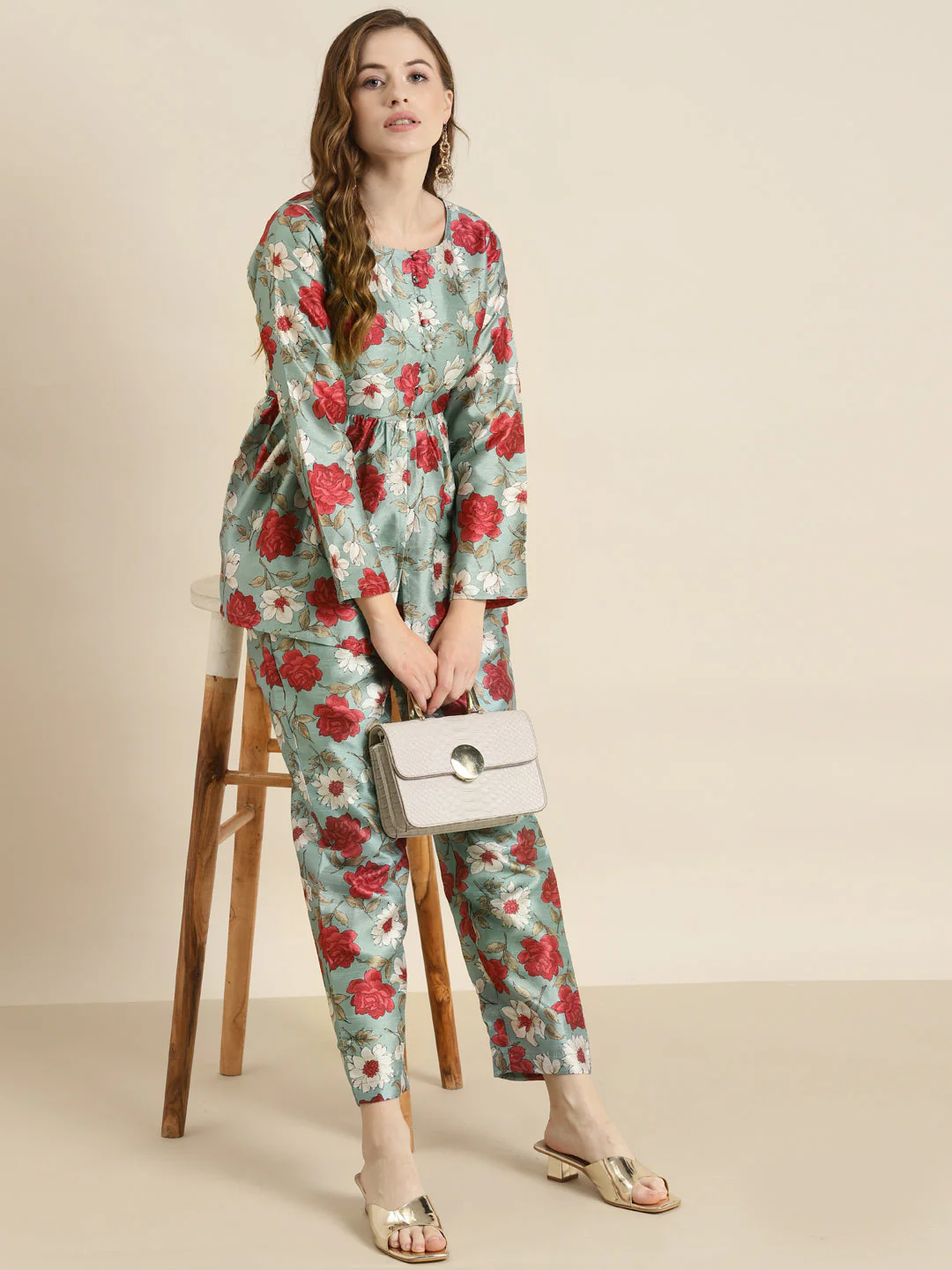Women Sea Green Floral Front Button Top - Image 5