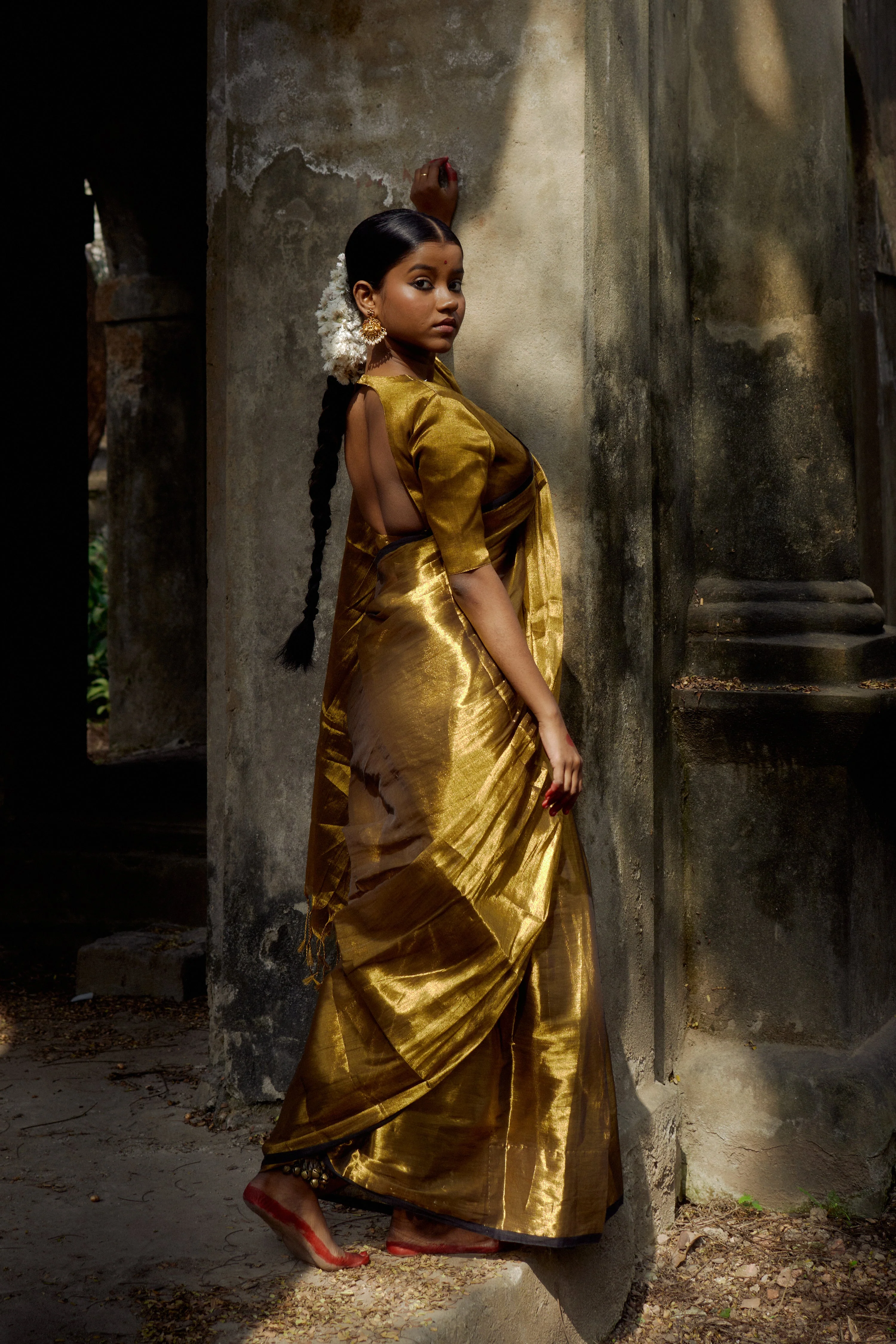 Shikhara Gold Tissue Saree - Image 6