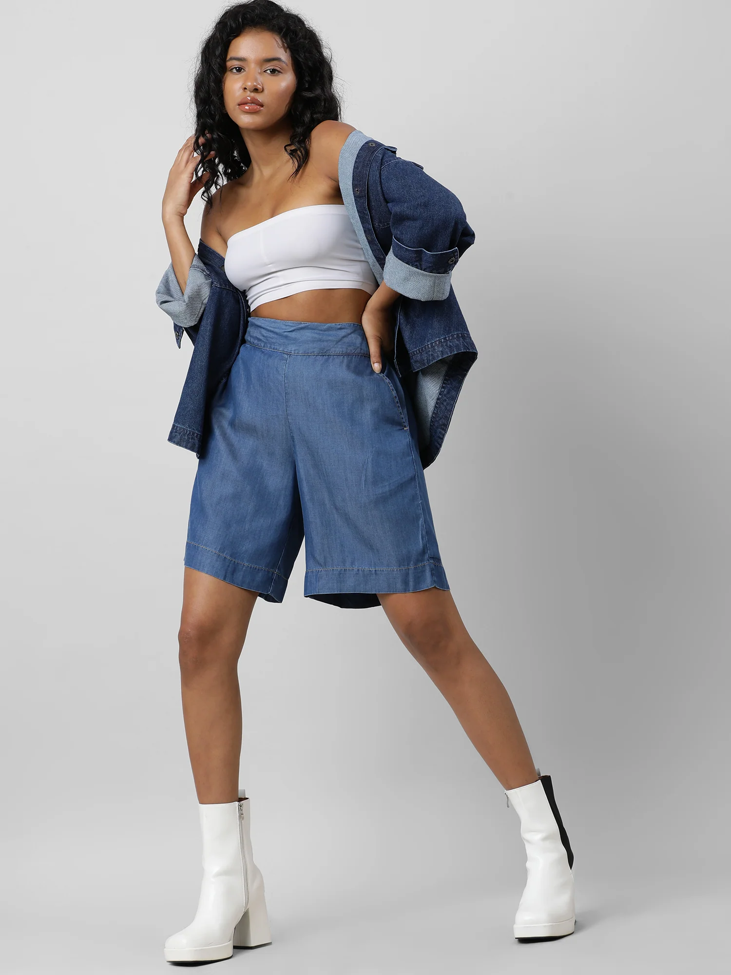 Women Snazzy Short With Pocket - Image 2