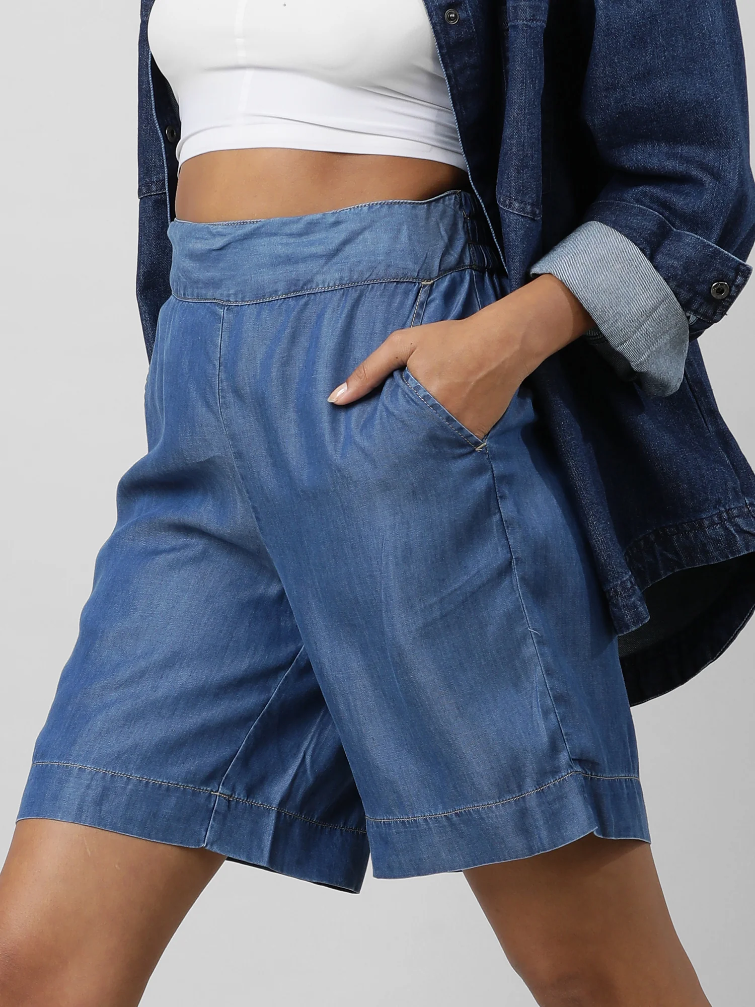 Women Snazzy Short With Pocket - Image 3