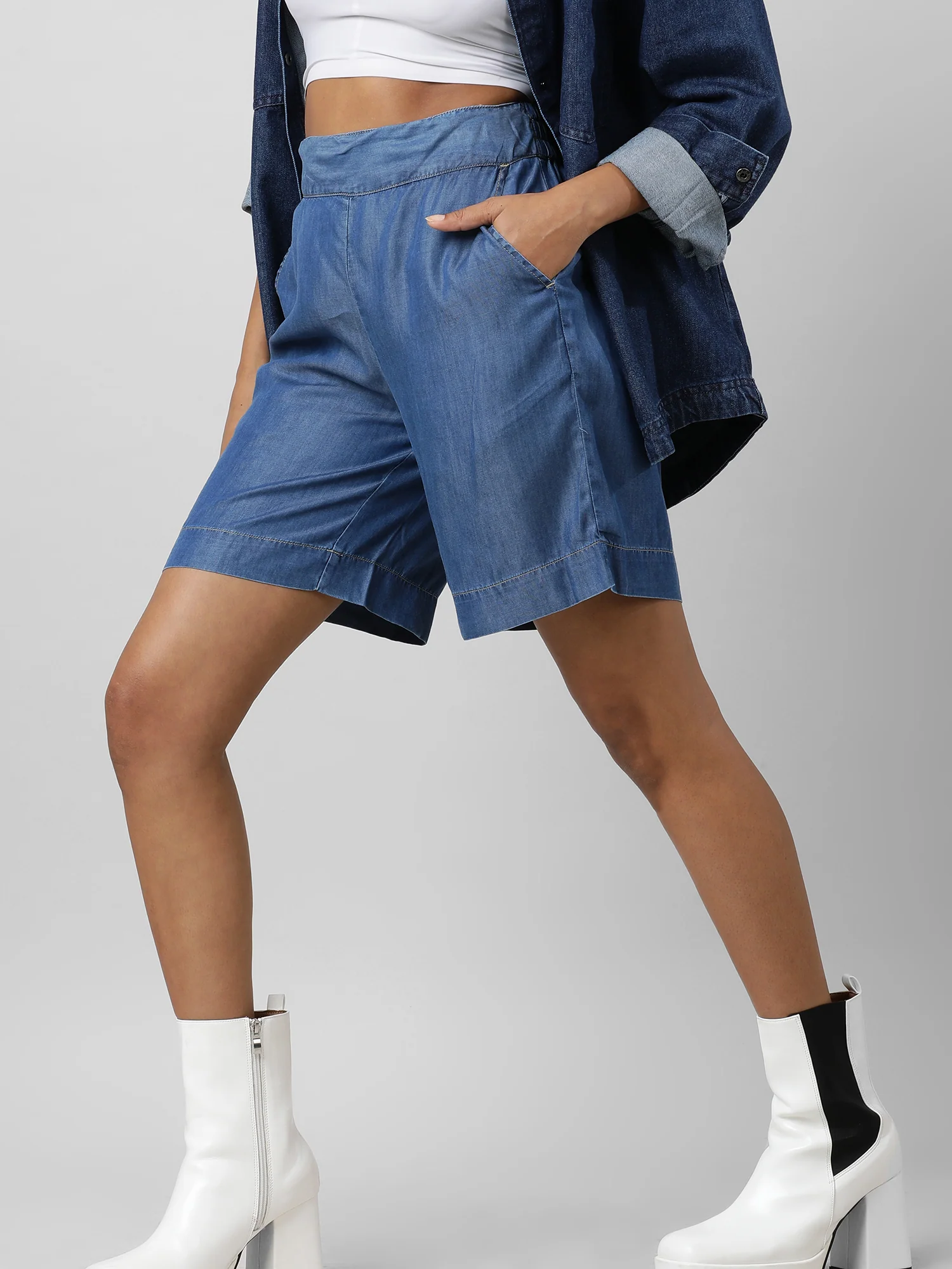 Women Snazzy Short With Pocket - Image 6