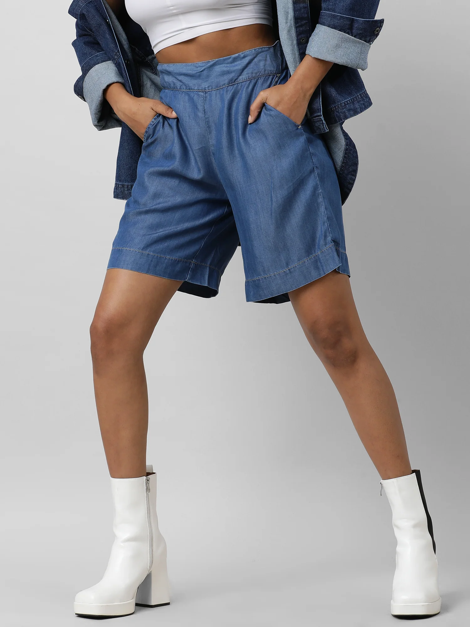 Women Snazzy Short With Pocket - Image 7