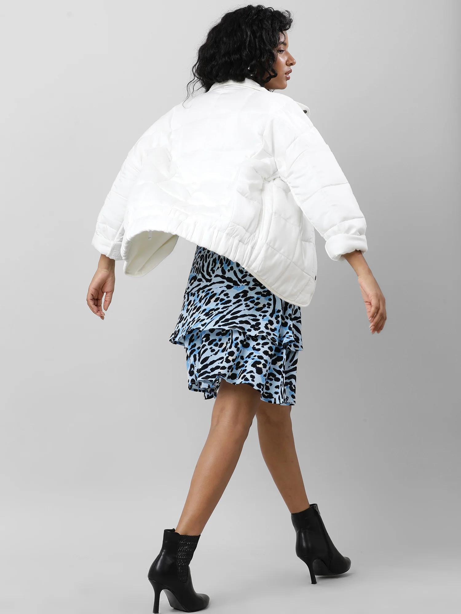 Women White Oversize Jacket - Image 4