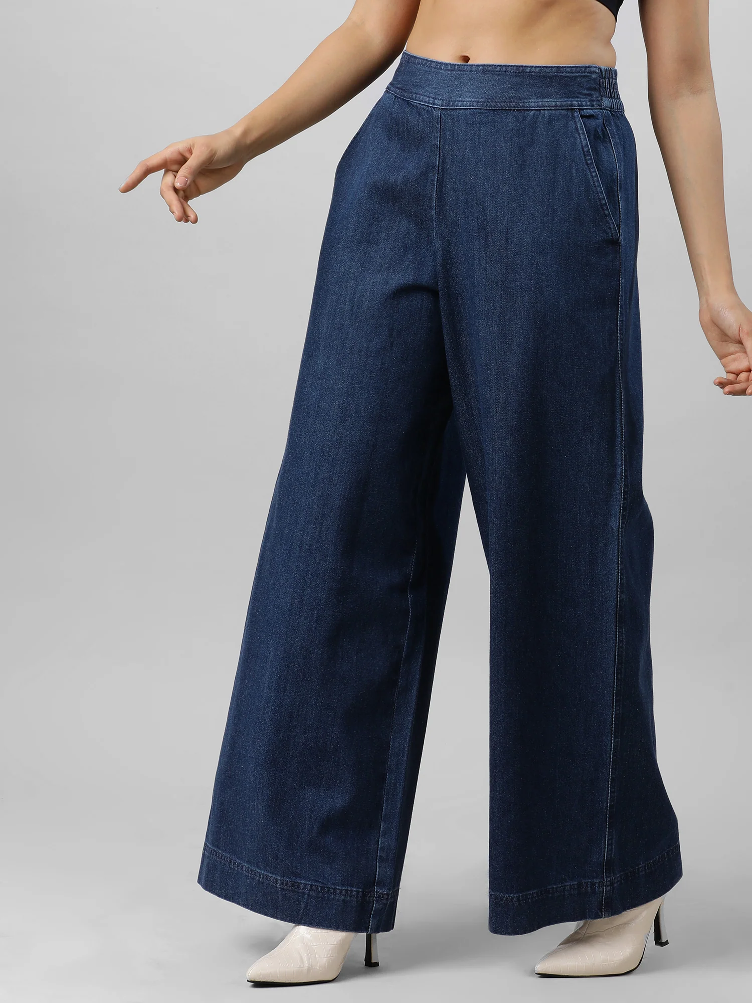 Women Wide Leg High Rise Jeans - Image 10