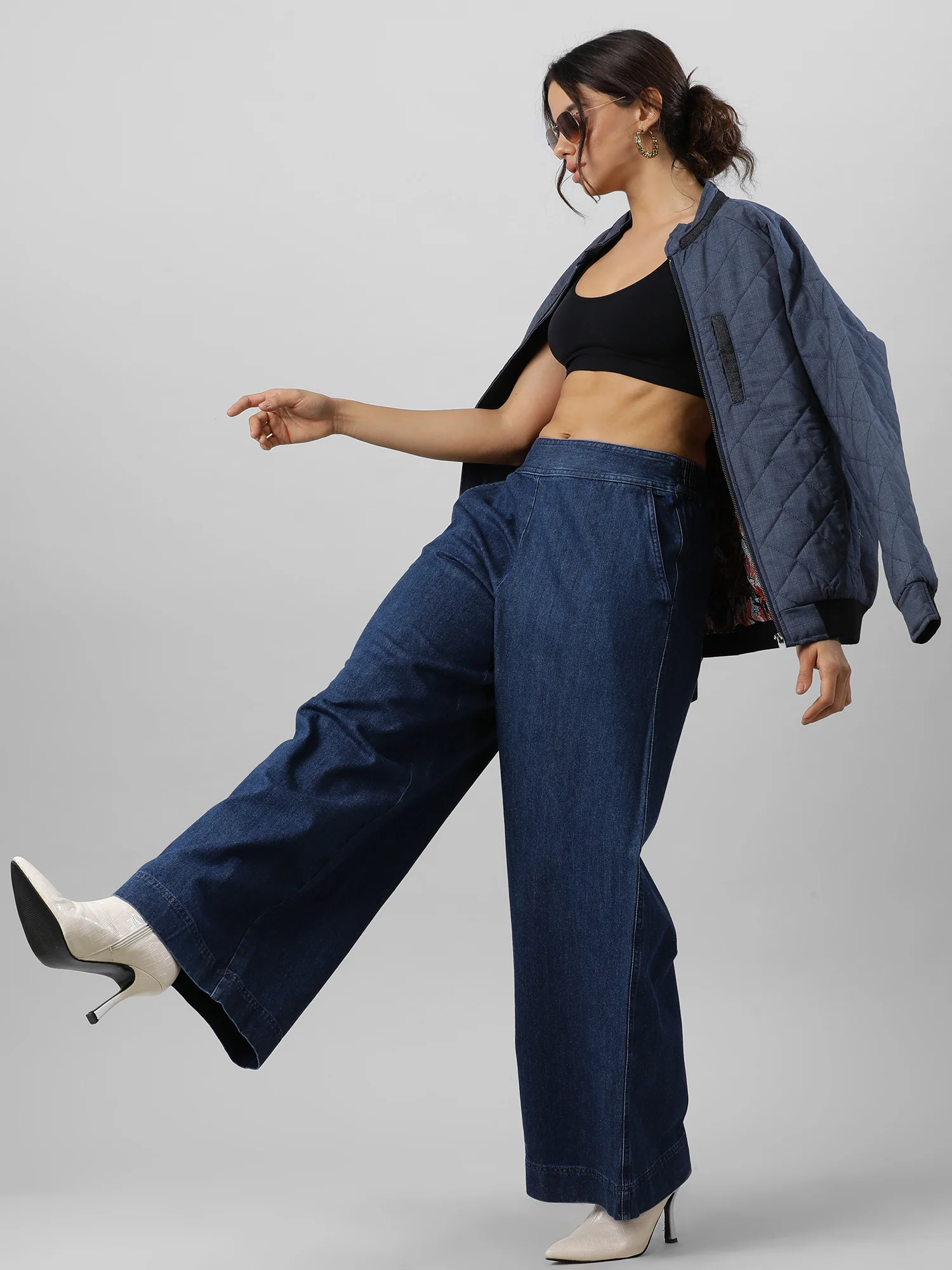 Women Wide Leg High Rise Jeans - Image 4