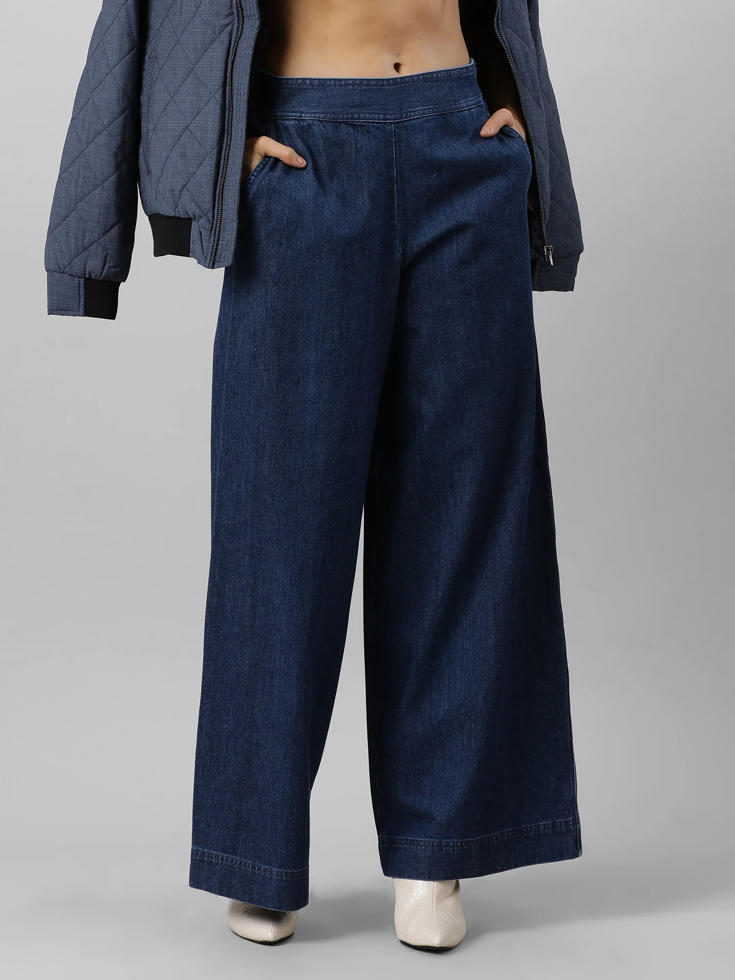 Women Wide Leg High Rise Jeans - Image 7