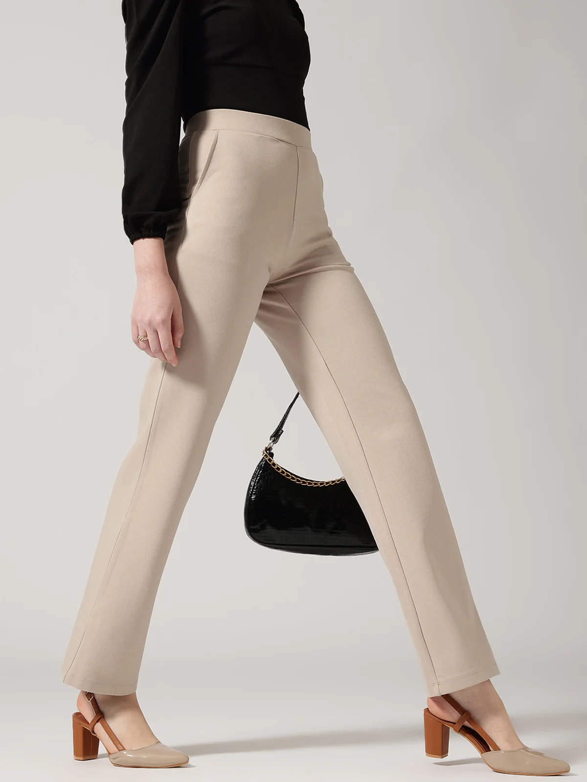Strong And Brave Women Ivory Solid High-Rise Trousers - Image 5