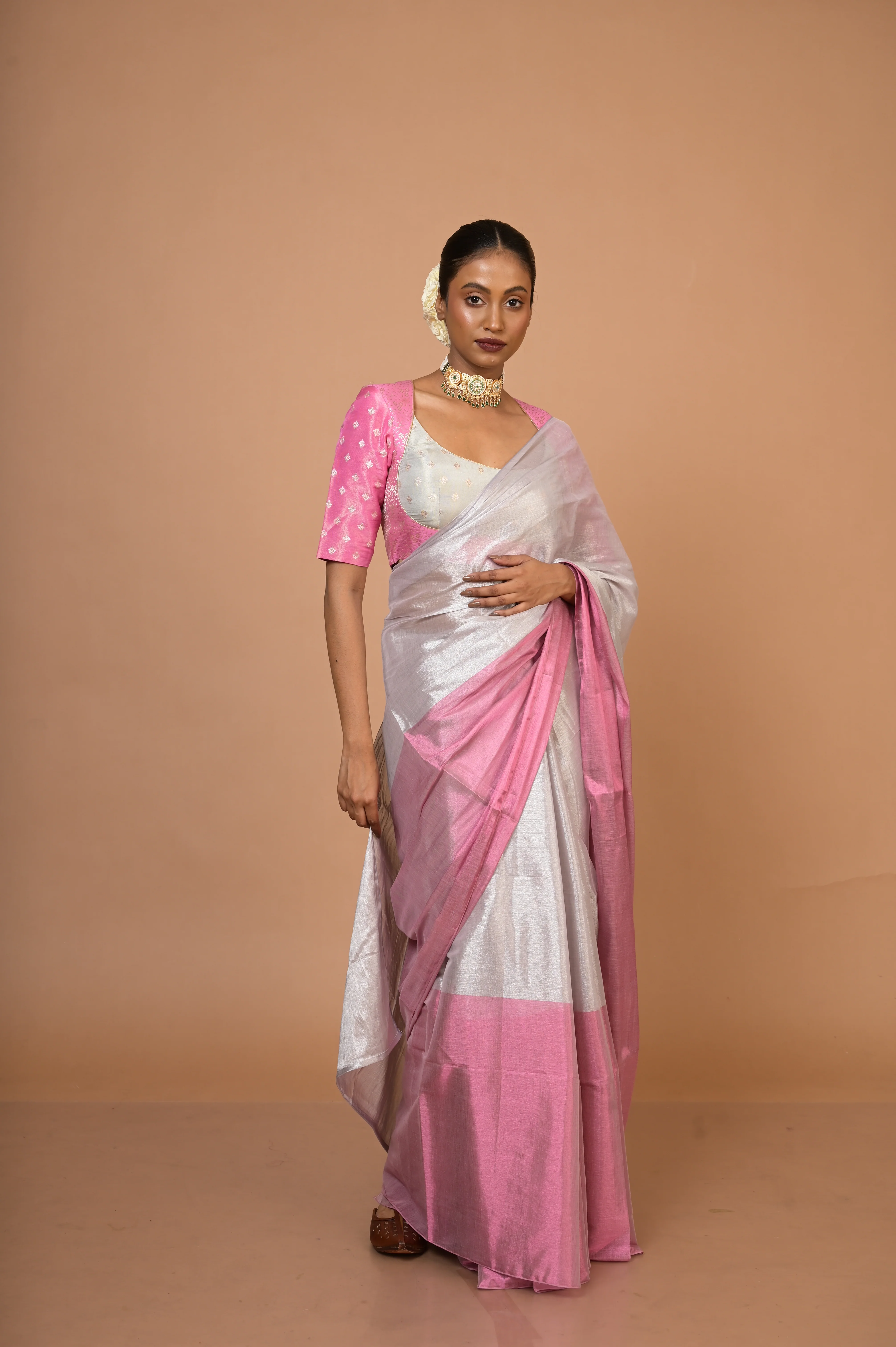 Sugandha Silver and Pink Handloom Tissue Saree - Image 4