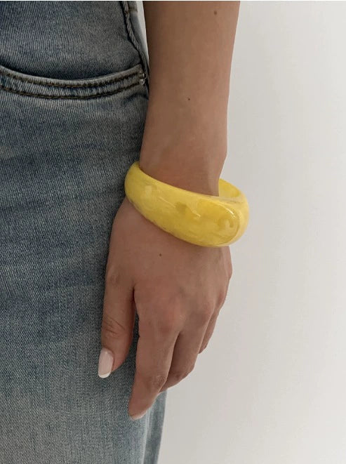 Sunshine Yellow Glossy Resin Bracelet Design