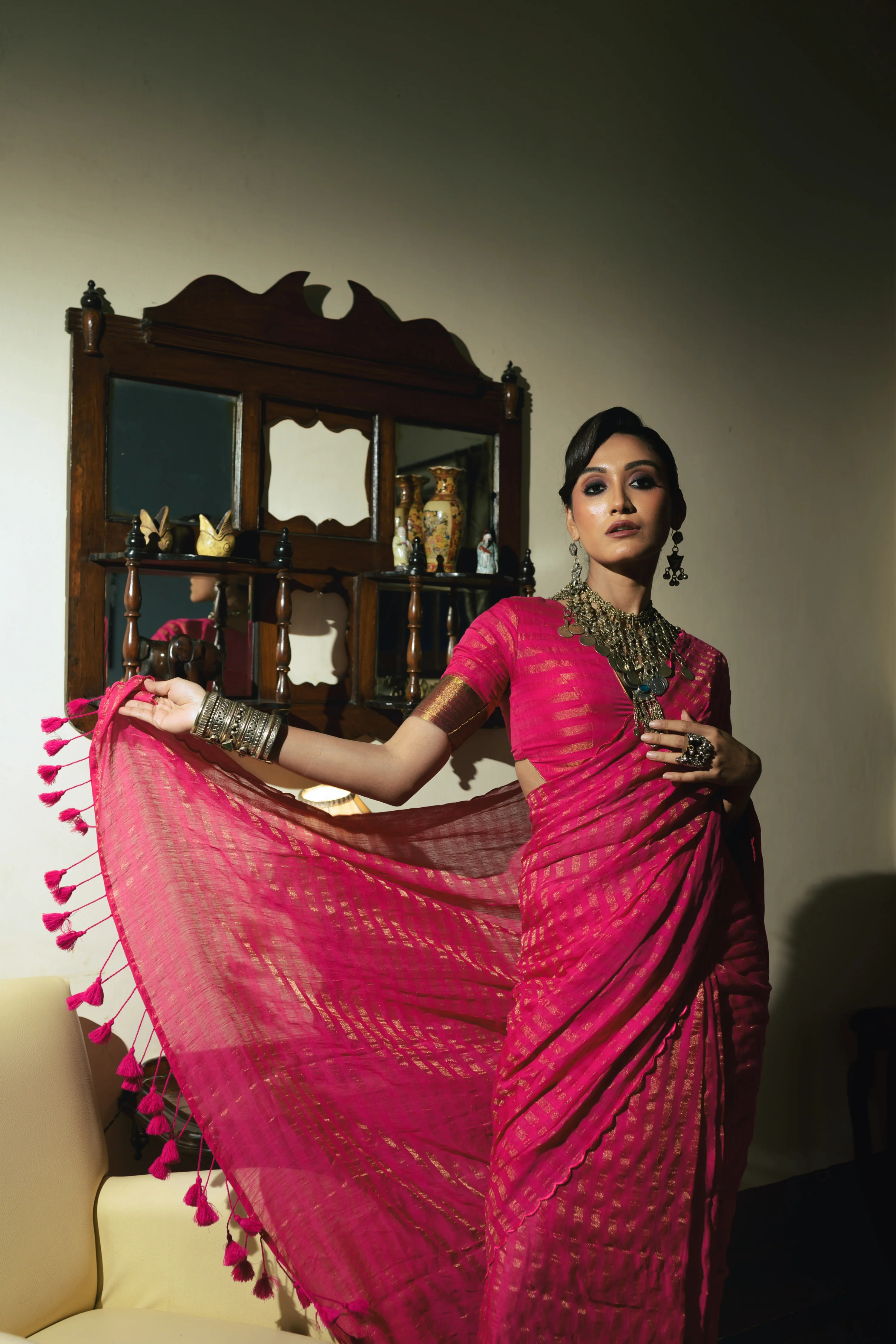 Twin Realm Pink Handloom Cotton Saree with Zari Stripes and Scalloped Border - Image 2