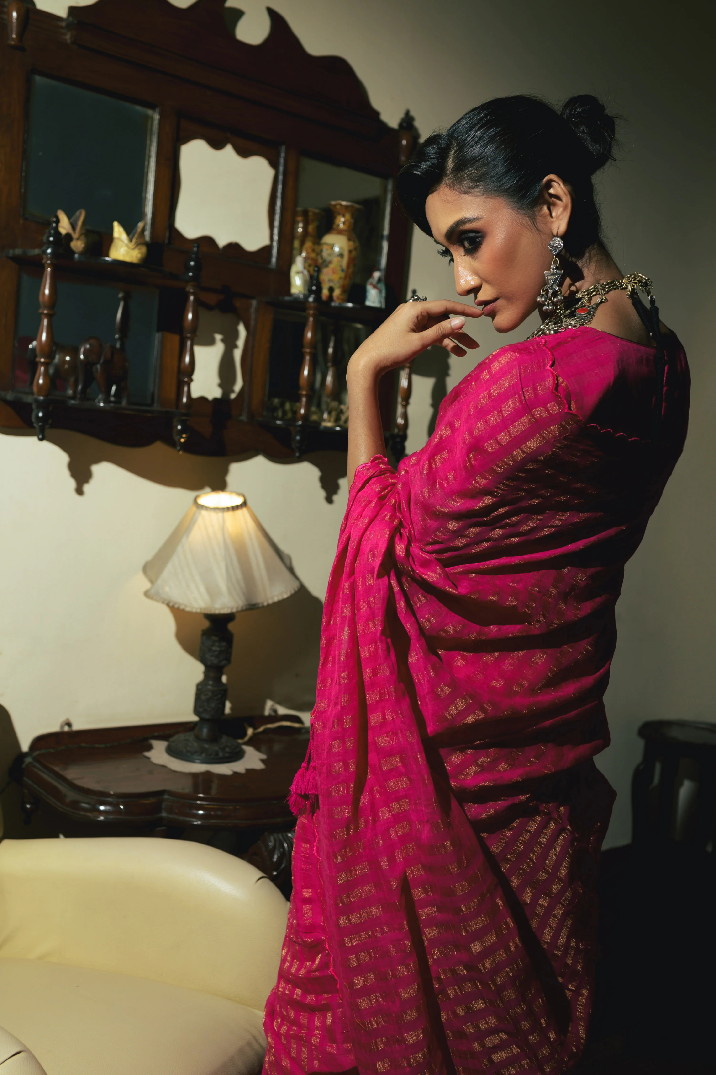 Twin Realm Pink Handloom Cotton Saree with Zari Stripes and Scalloped Border - Image 5