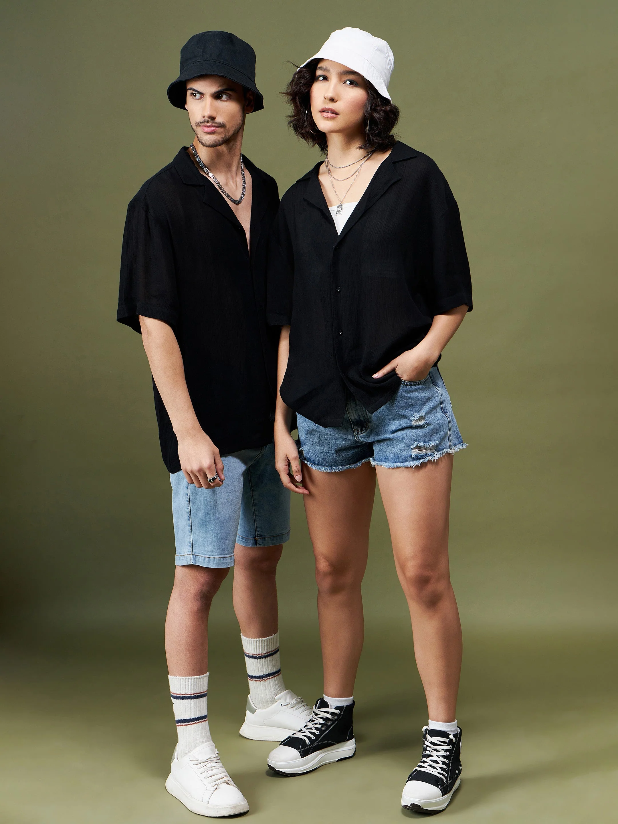 Unisex Black Solid Relax Fit Shirt - Image 2