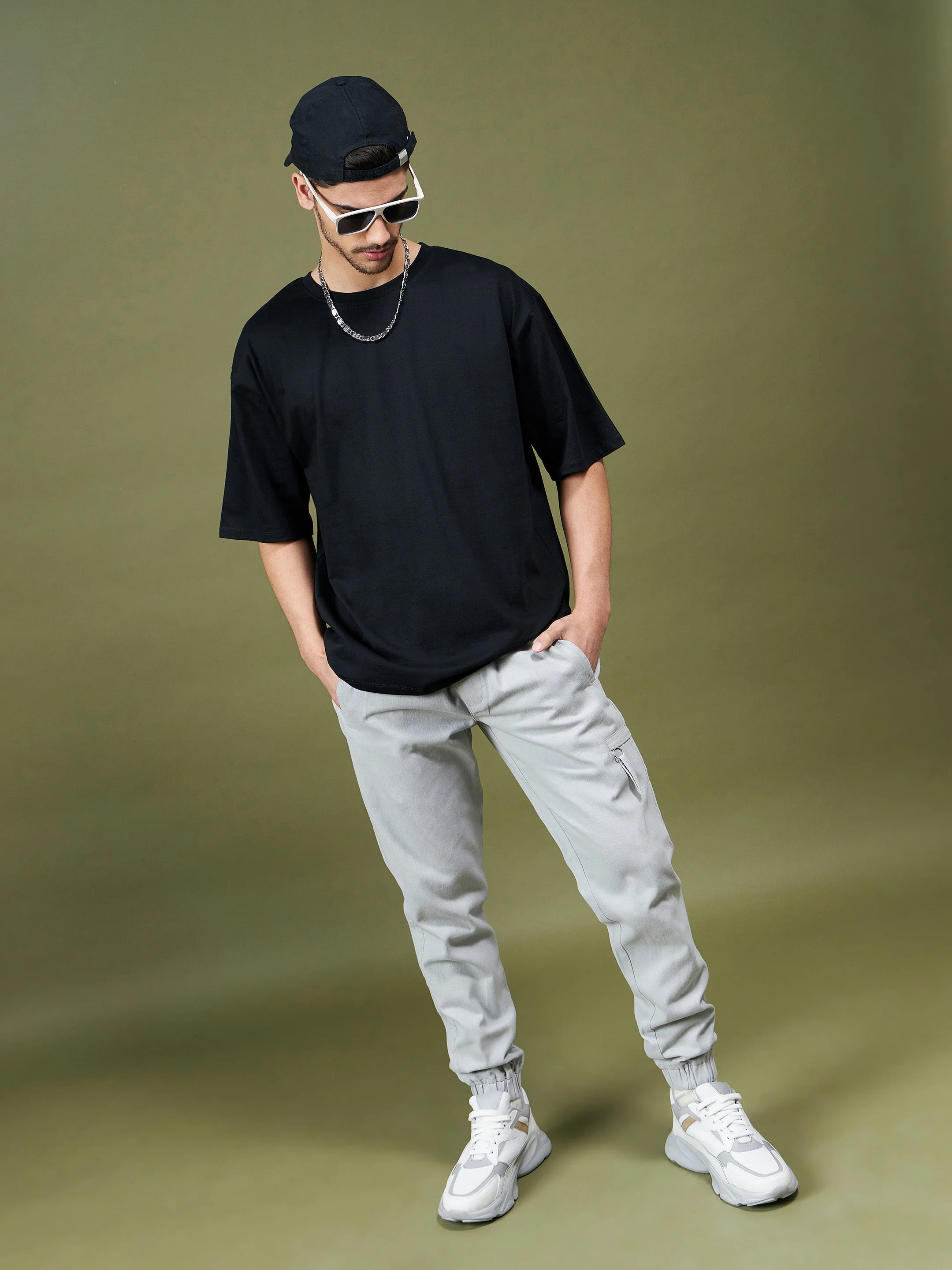 Unisex Black YOUNG & RECKLESS Oversized T-Shirt - Image 3