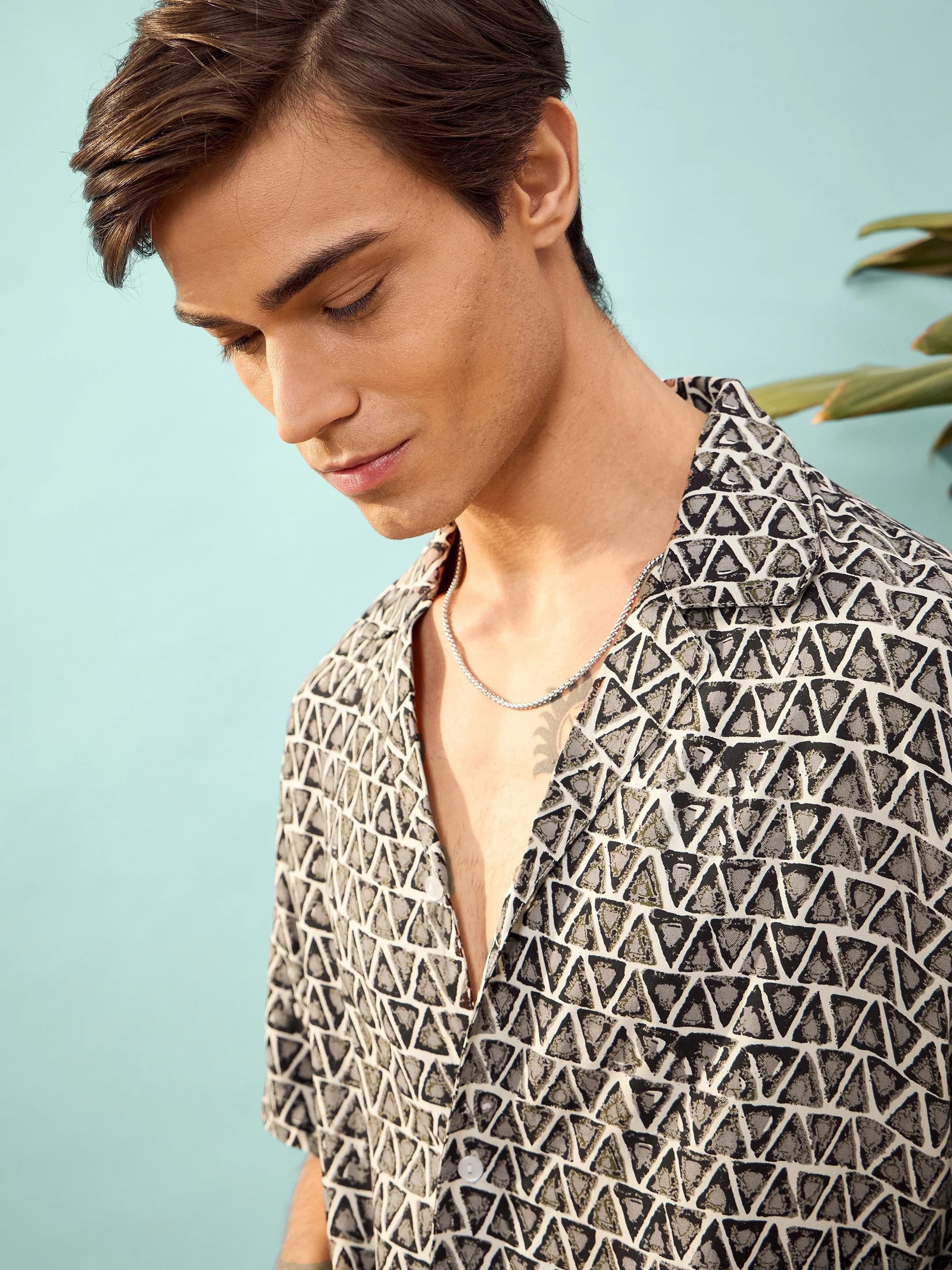 Unisex Brown Geometric Print Relax Fit Shirt - Image 4