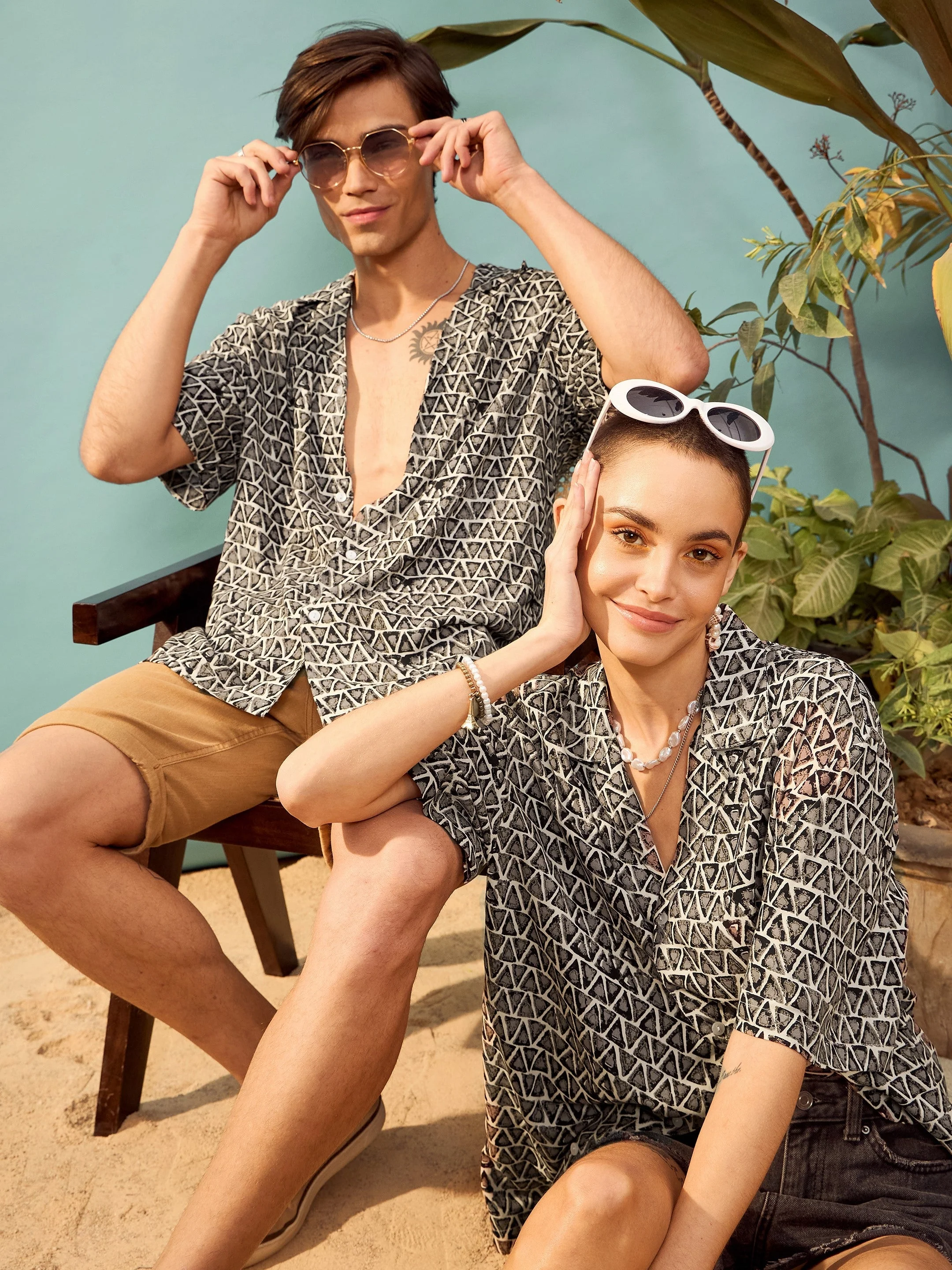 Unisex Brown Geometric Print Relax Fit Shirt - Image 6
