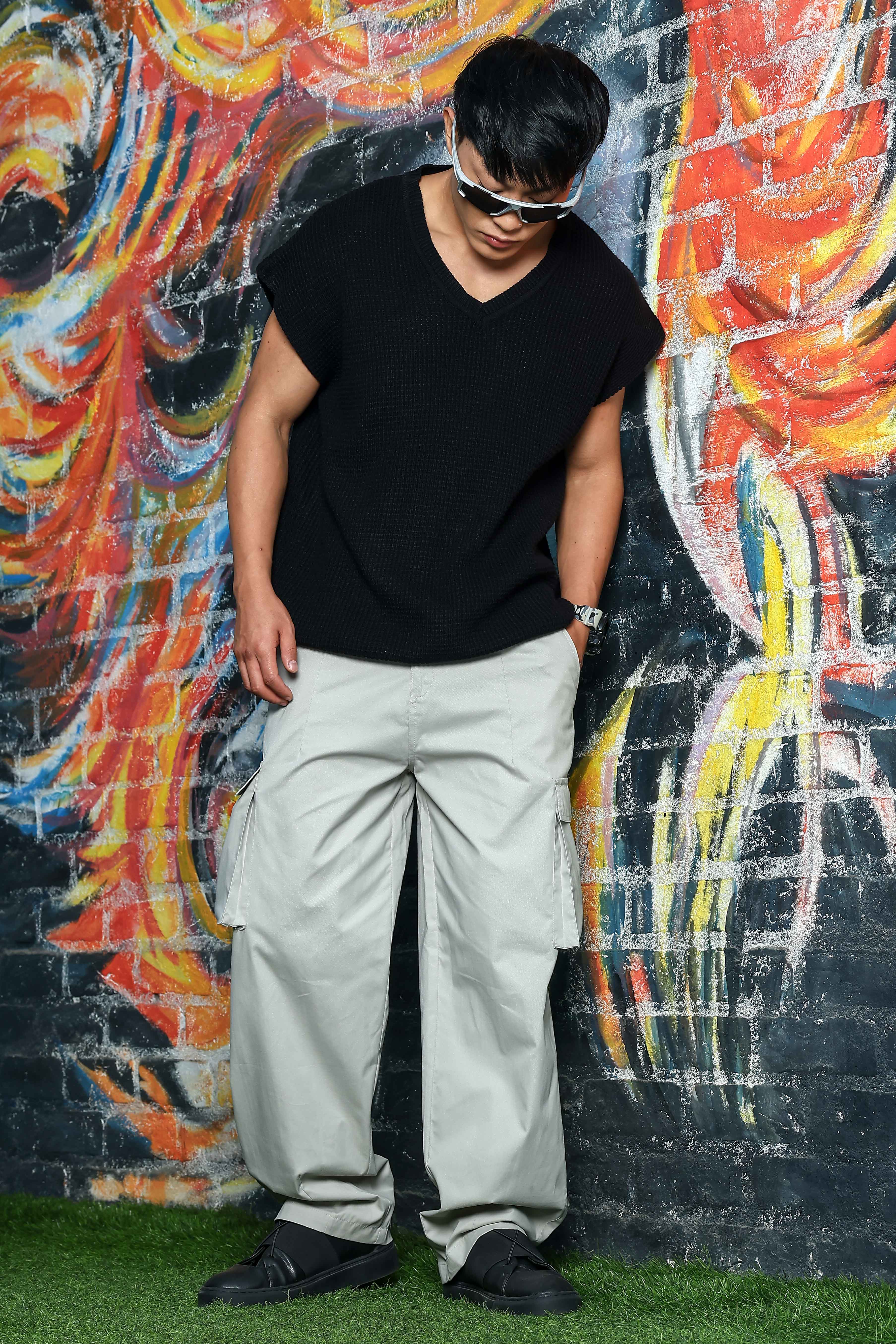 Unisex Grey Cargo Trousers - Image 8