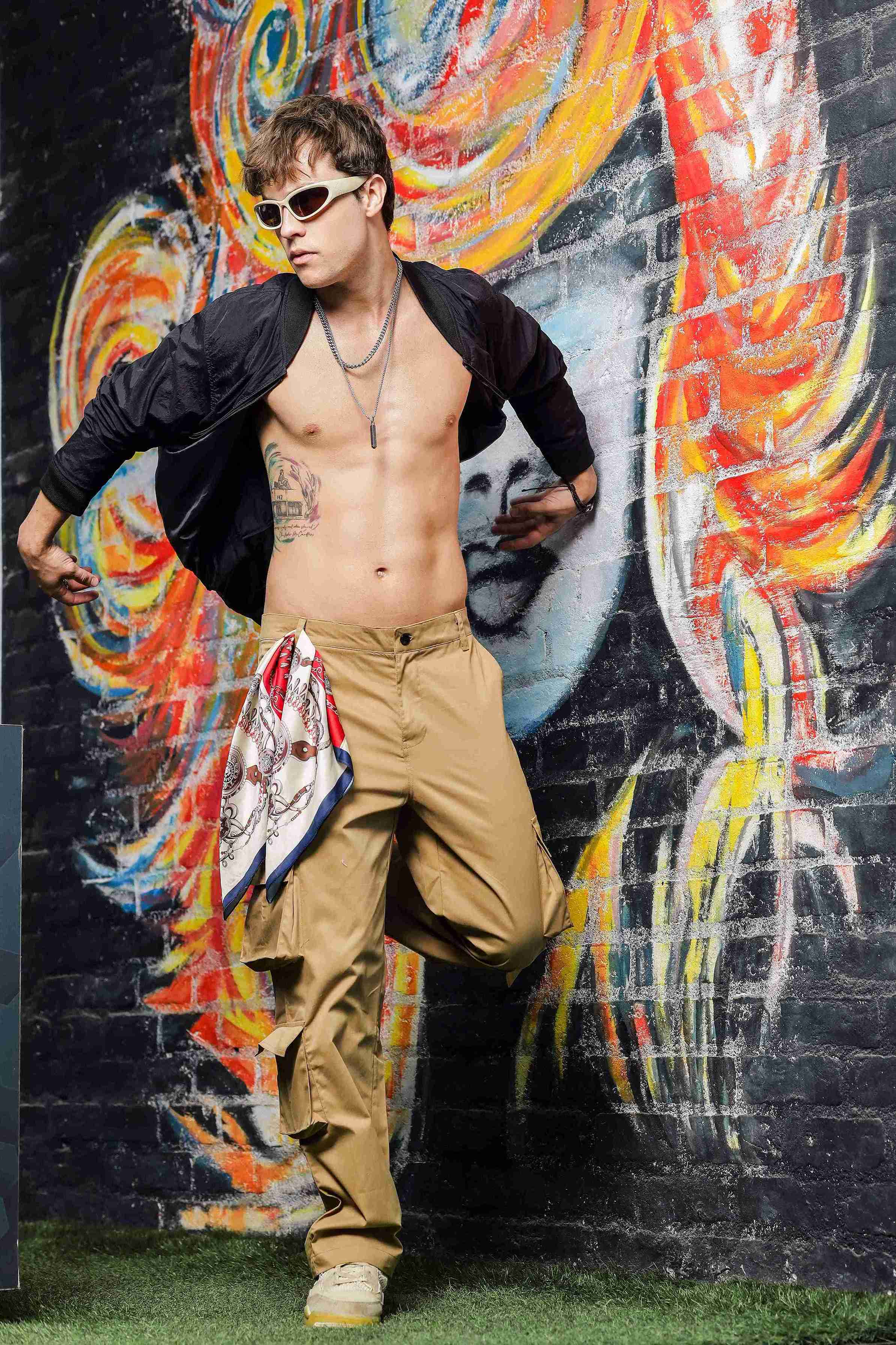 Unisex Khaki Baggy Fit Cargo Trousers - Image 5