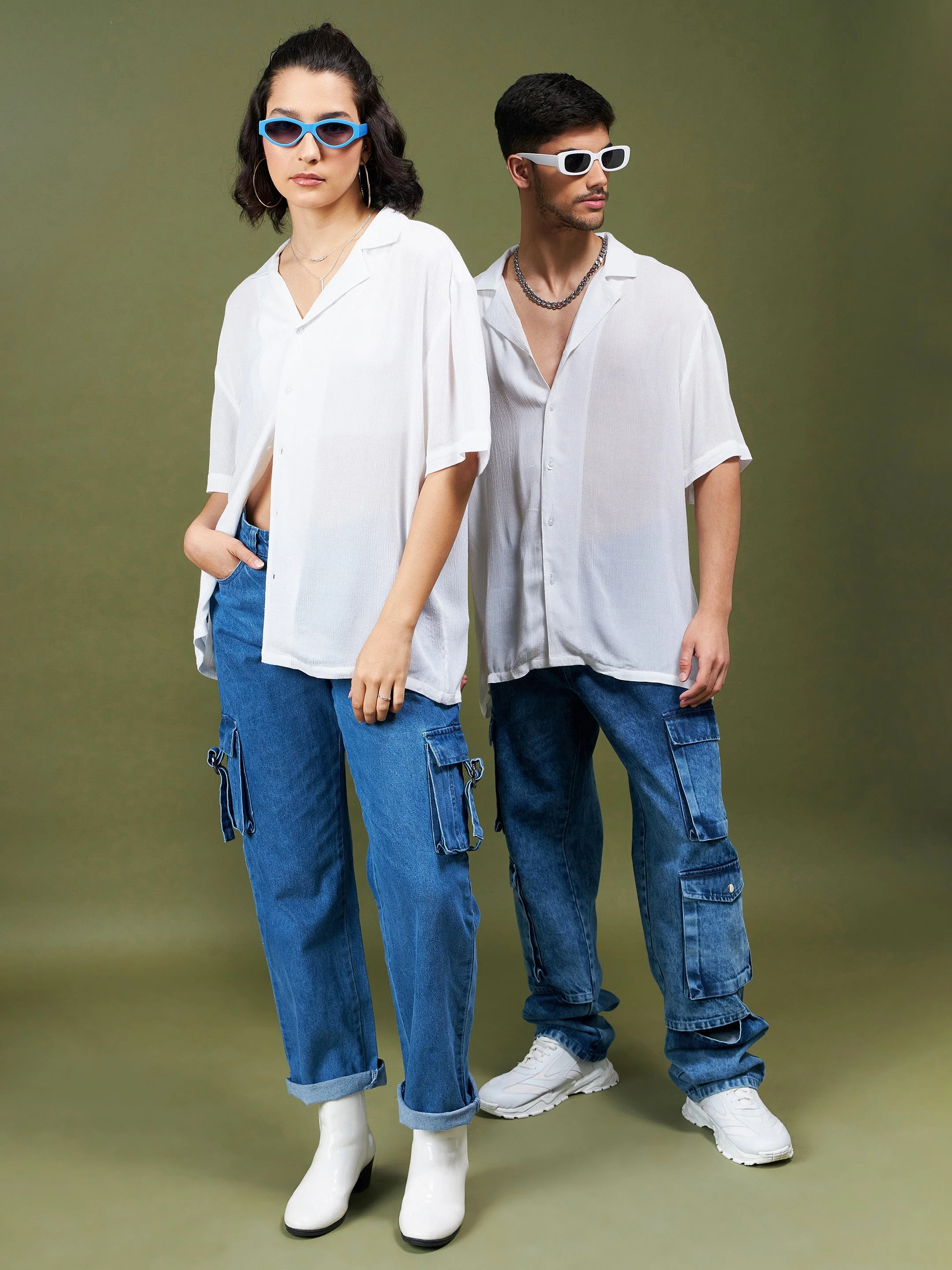 Unisex White Solid Relax Fit Shirt - Image 3