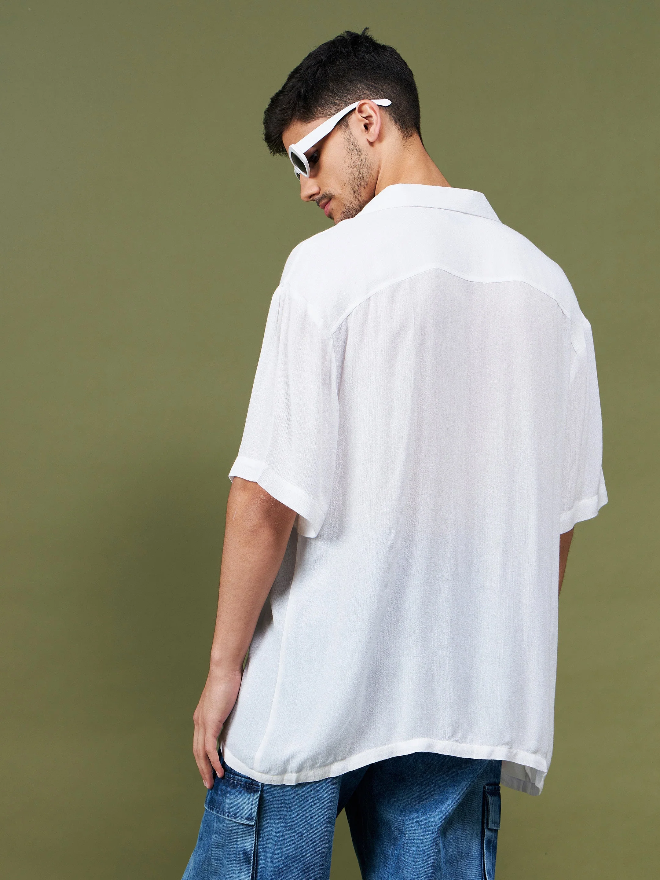 Unisex White Solid Relax Fit Shirt - Image 6